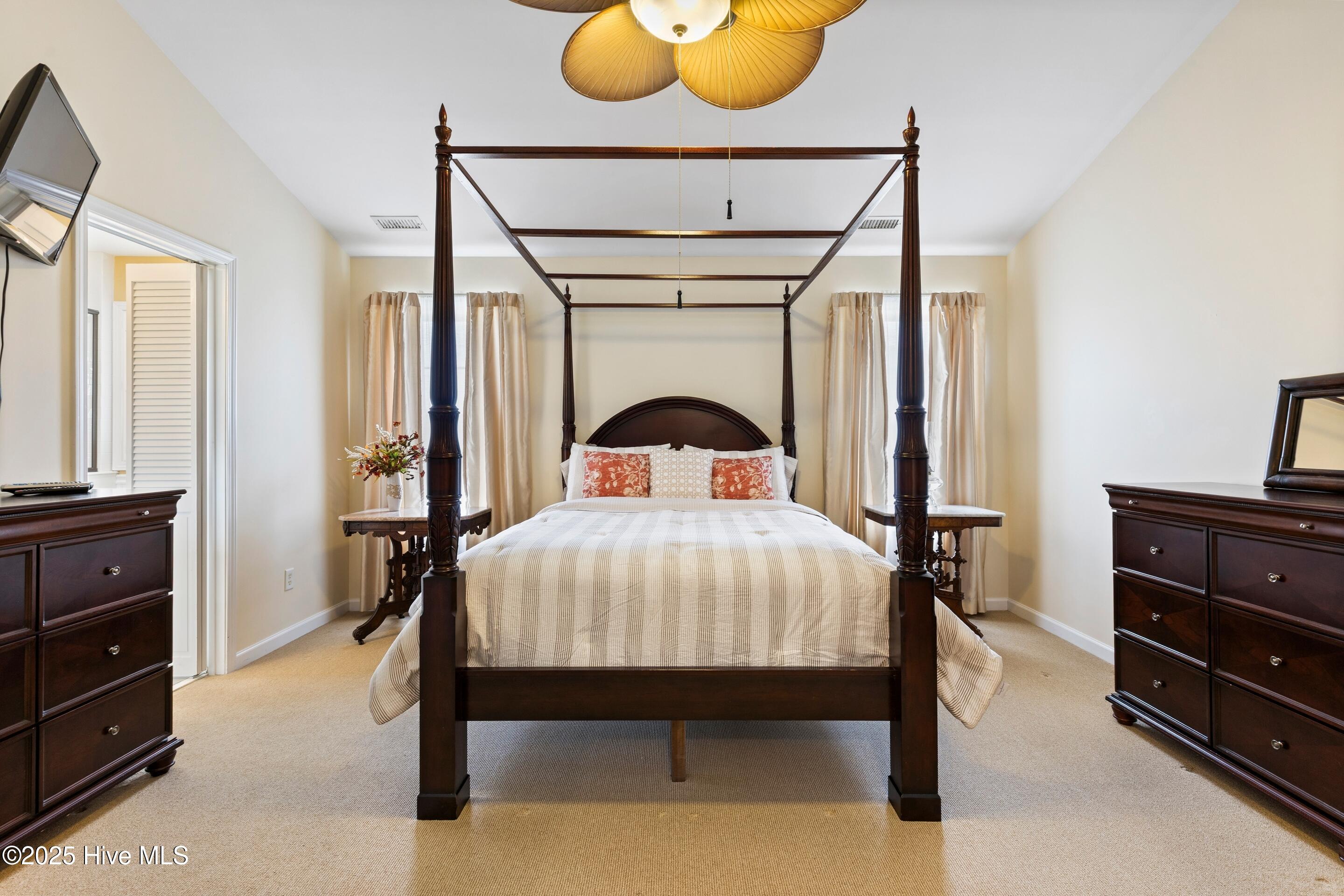 100528797 | Photo 21