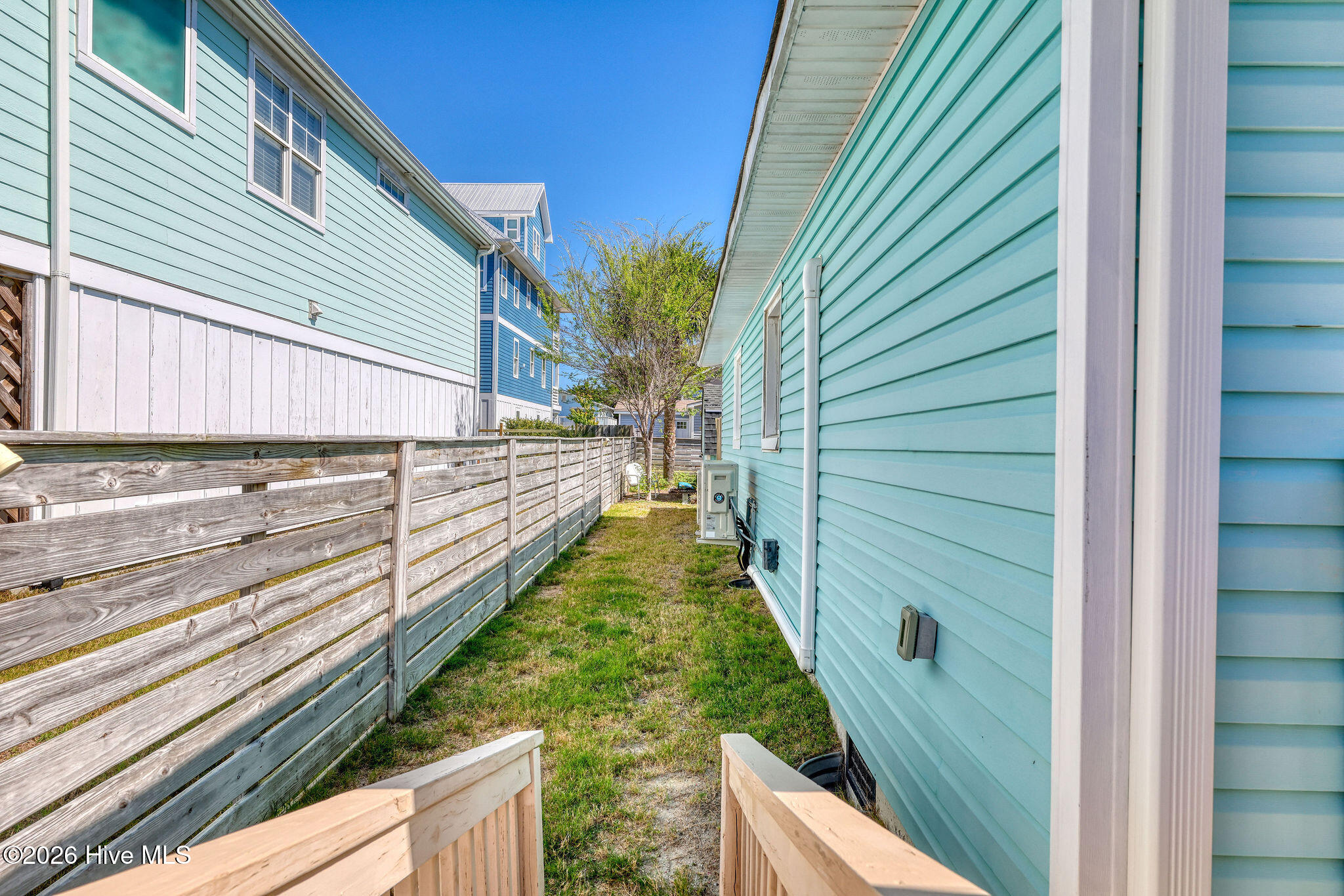 100566548 | Photo 40