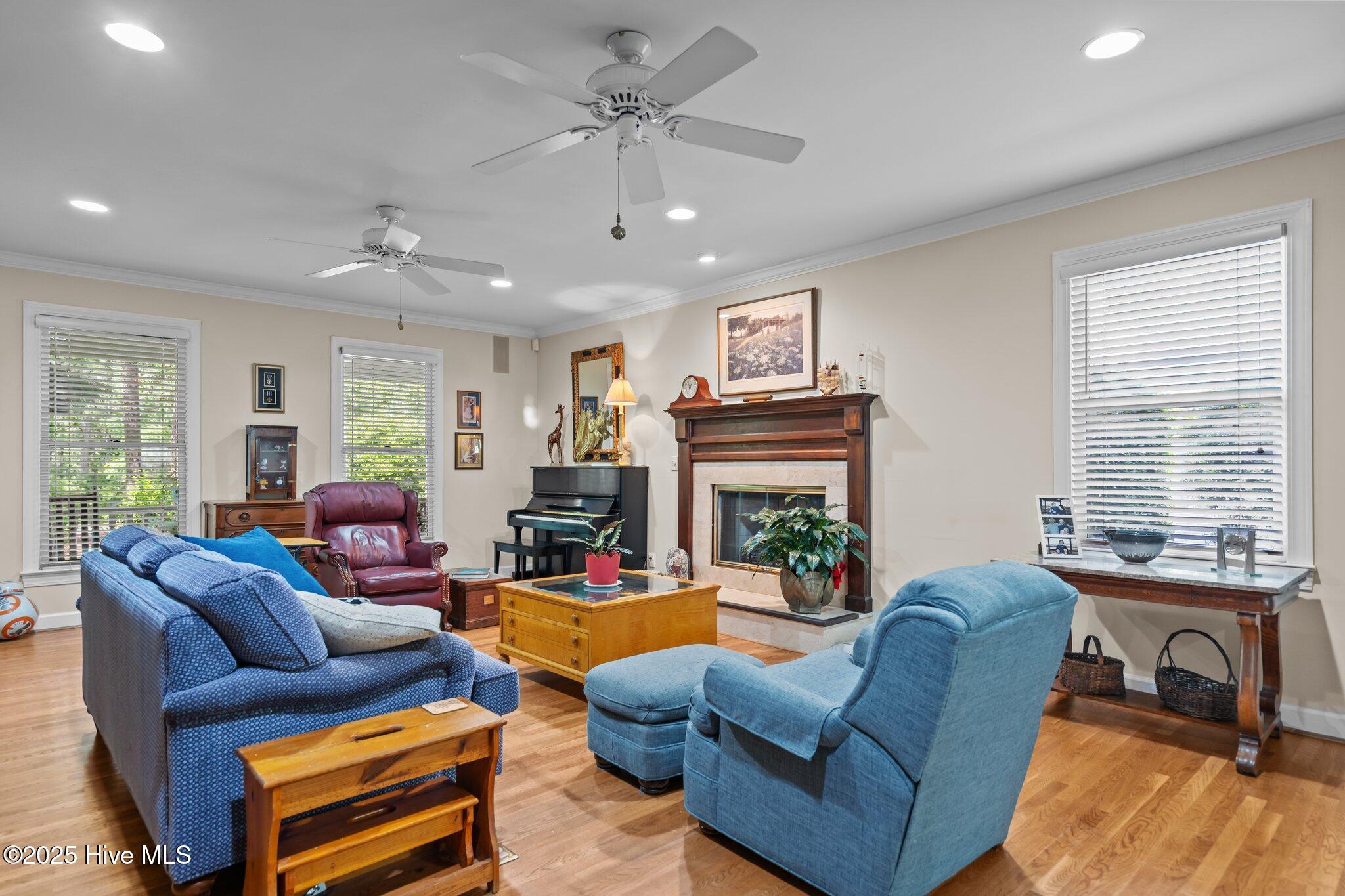 100507582 | Photo 12