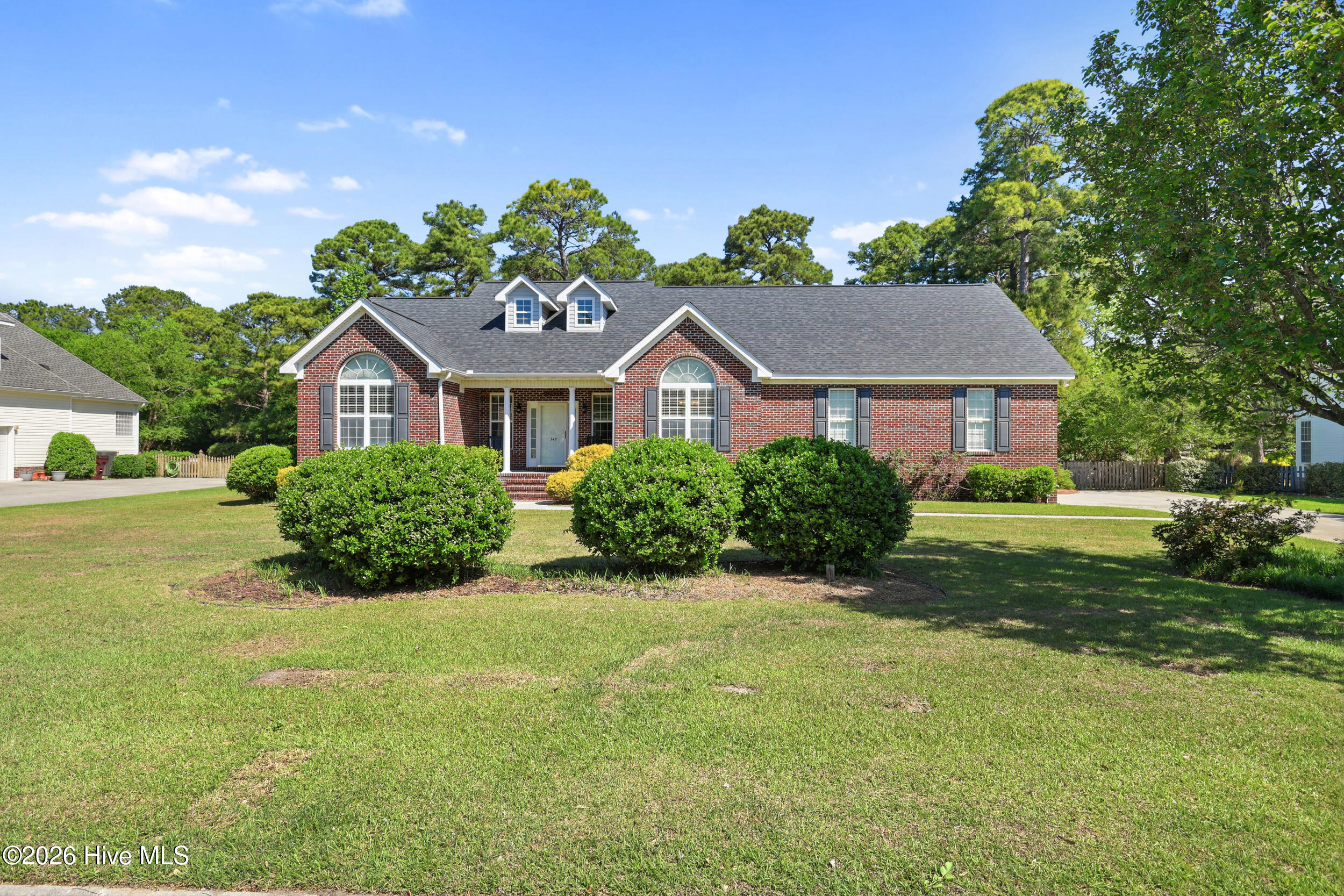 100568942 | Photo 41