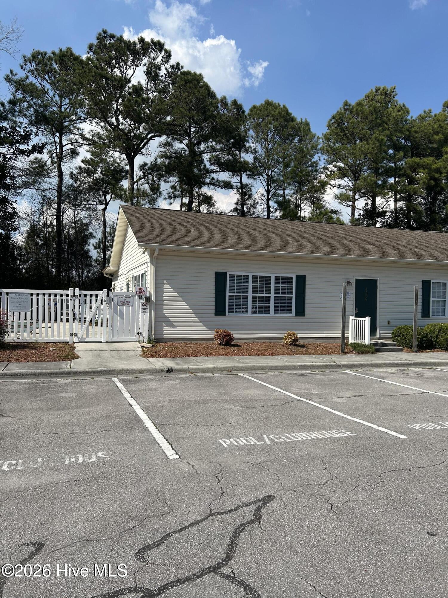 100557446 | Photo 28