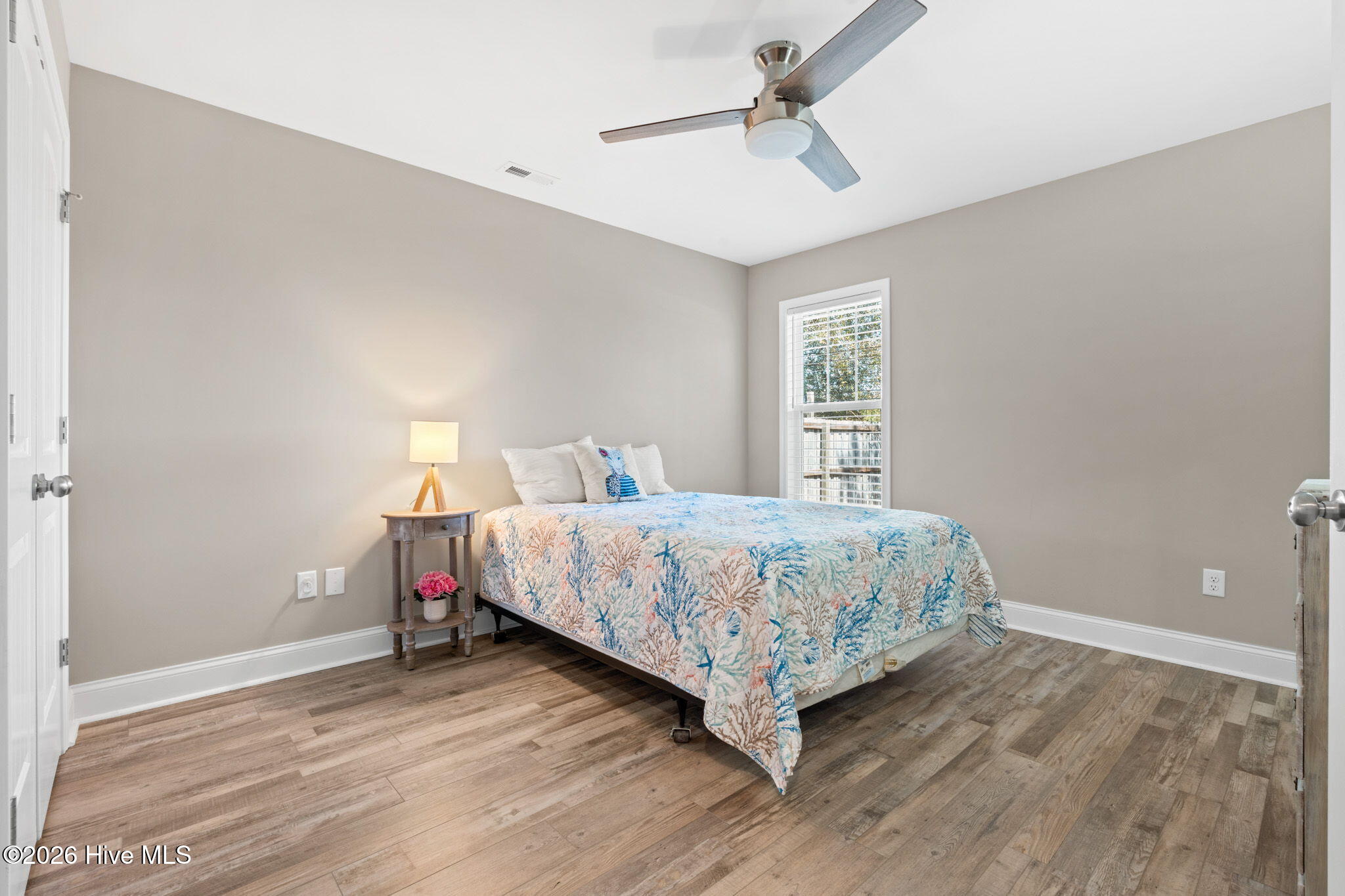 100564601 | Photo 28