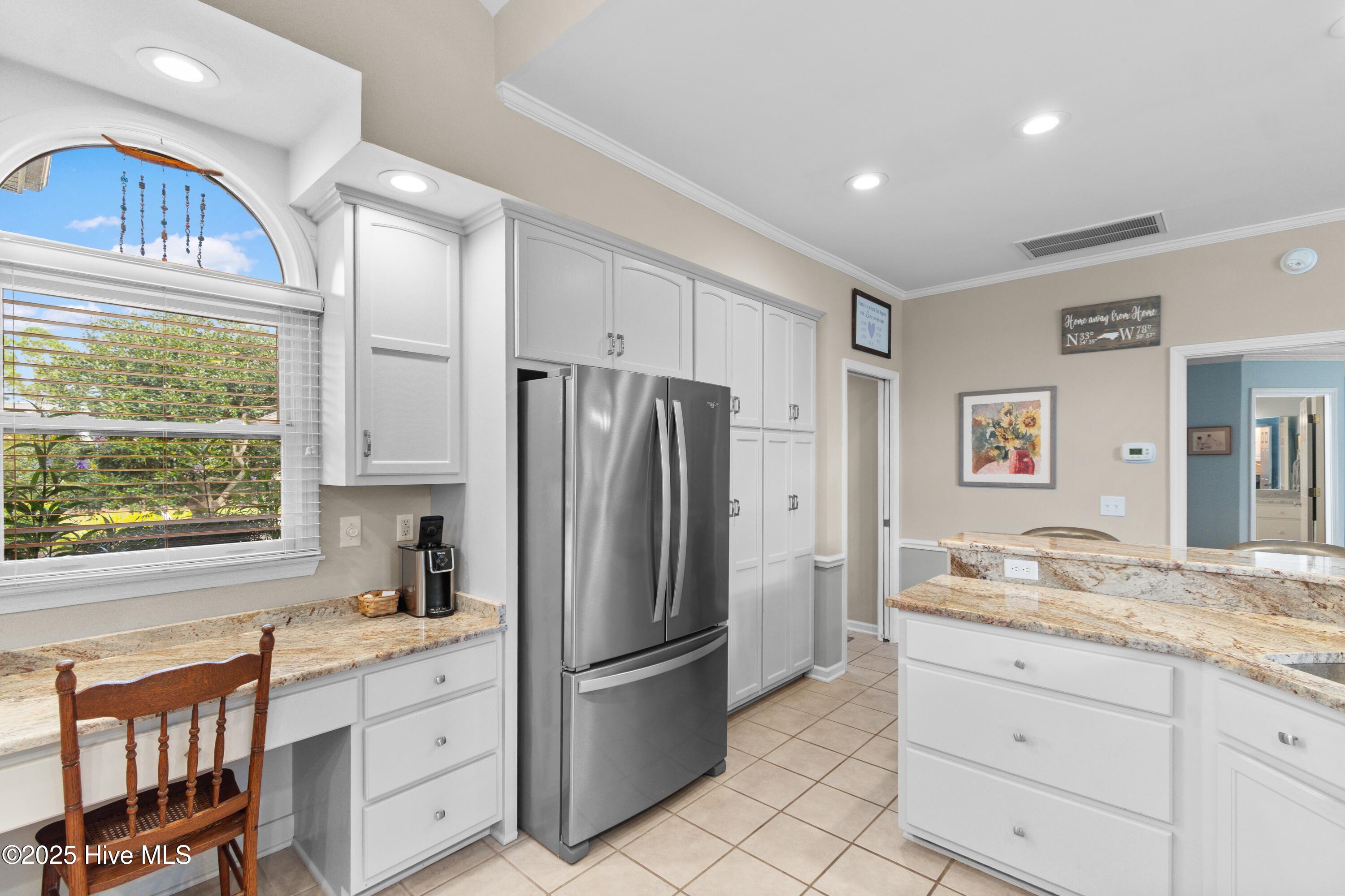 100531039 | Photo 13