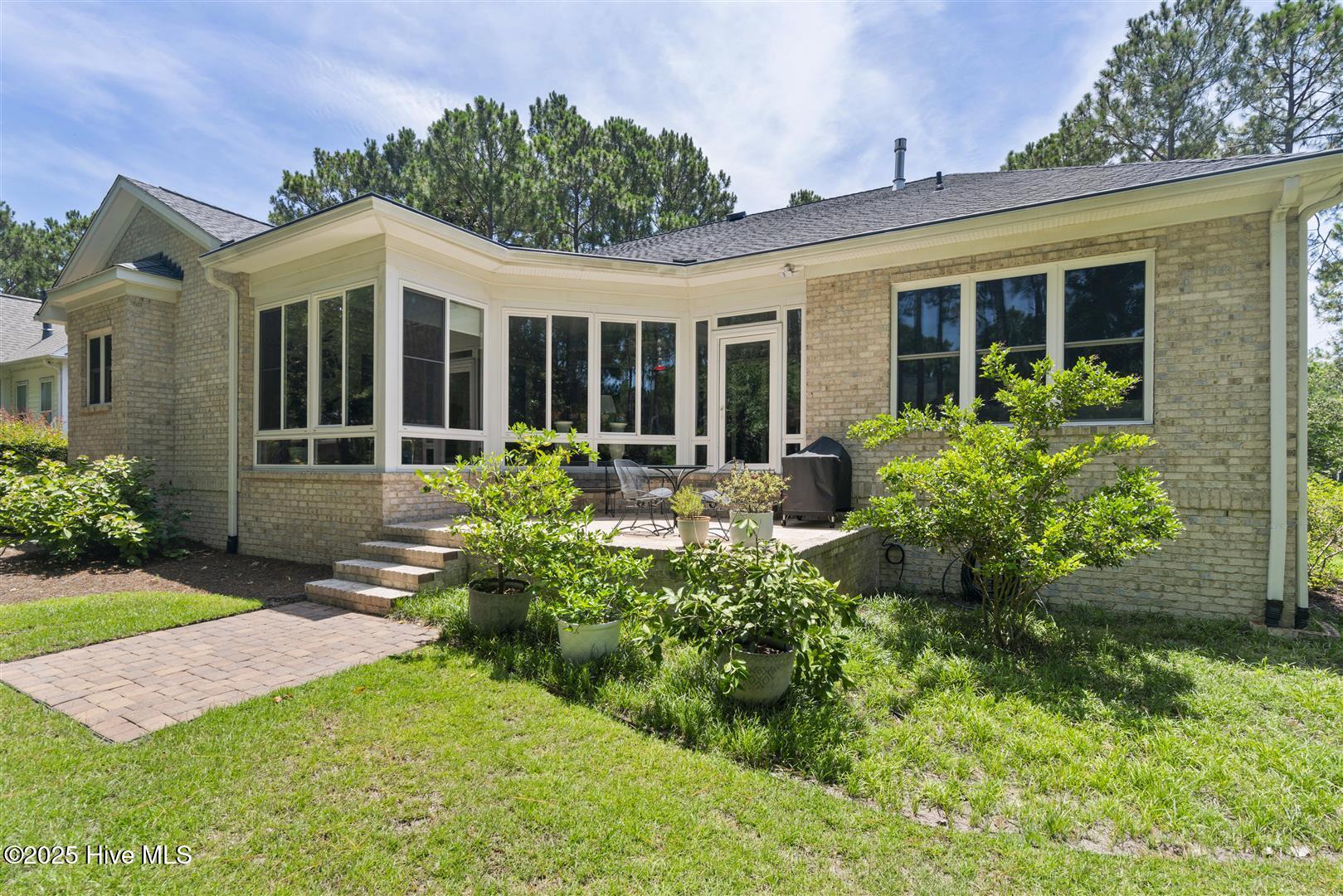 100518615 | Photo 73