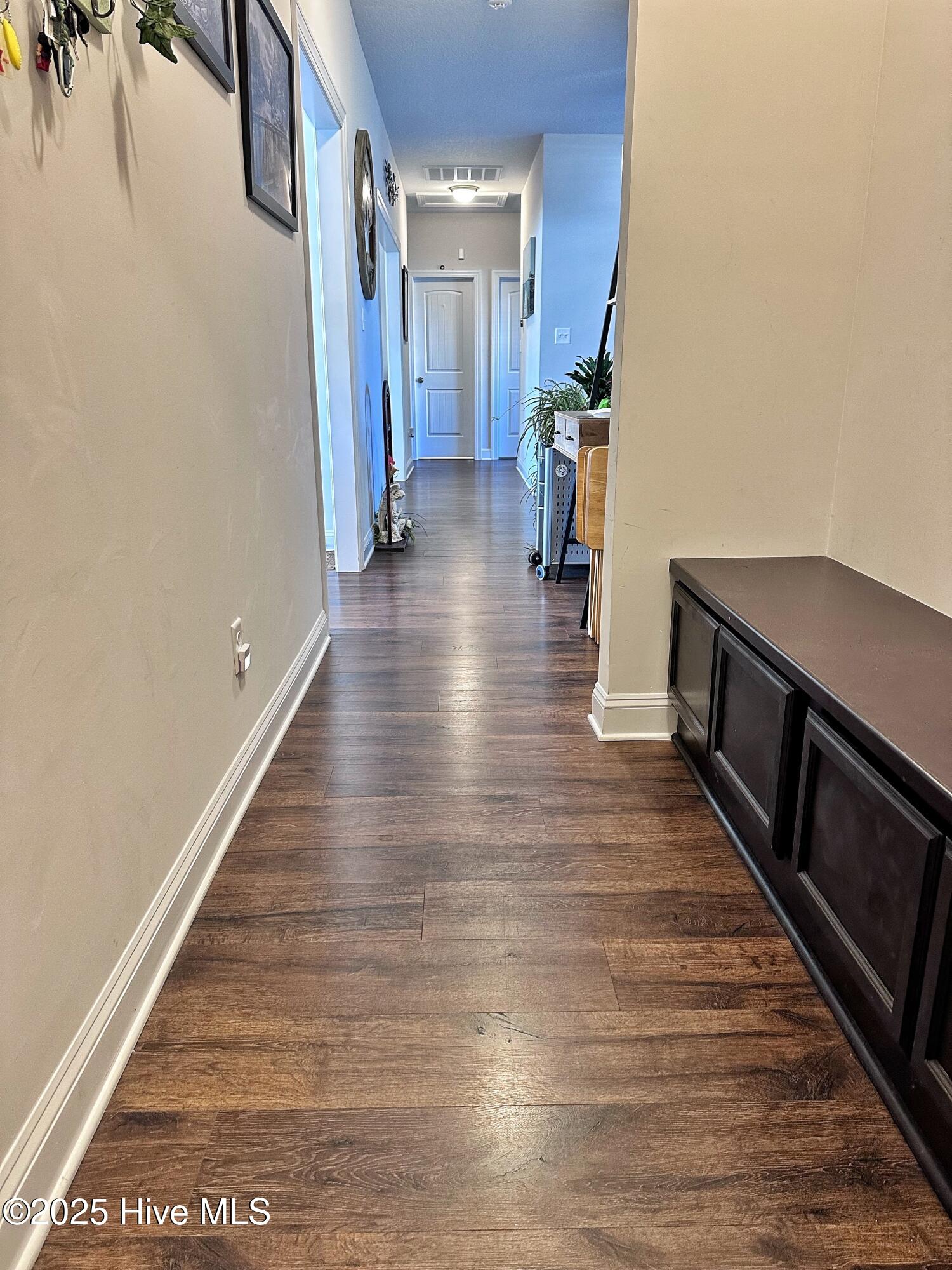 100540901 | Photo 61