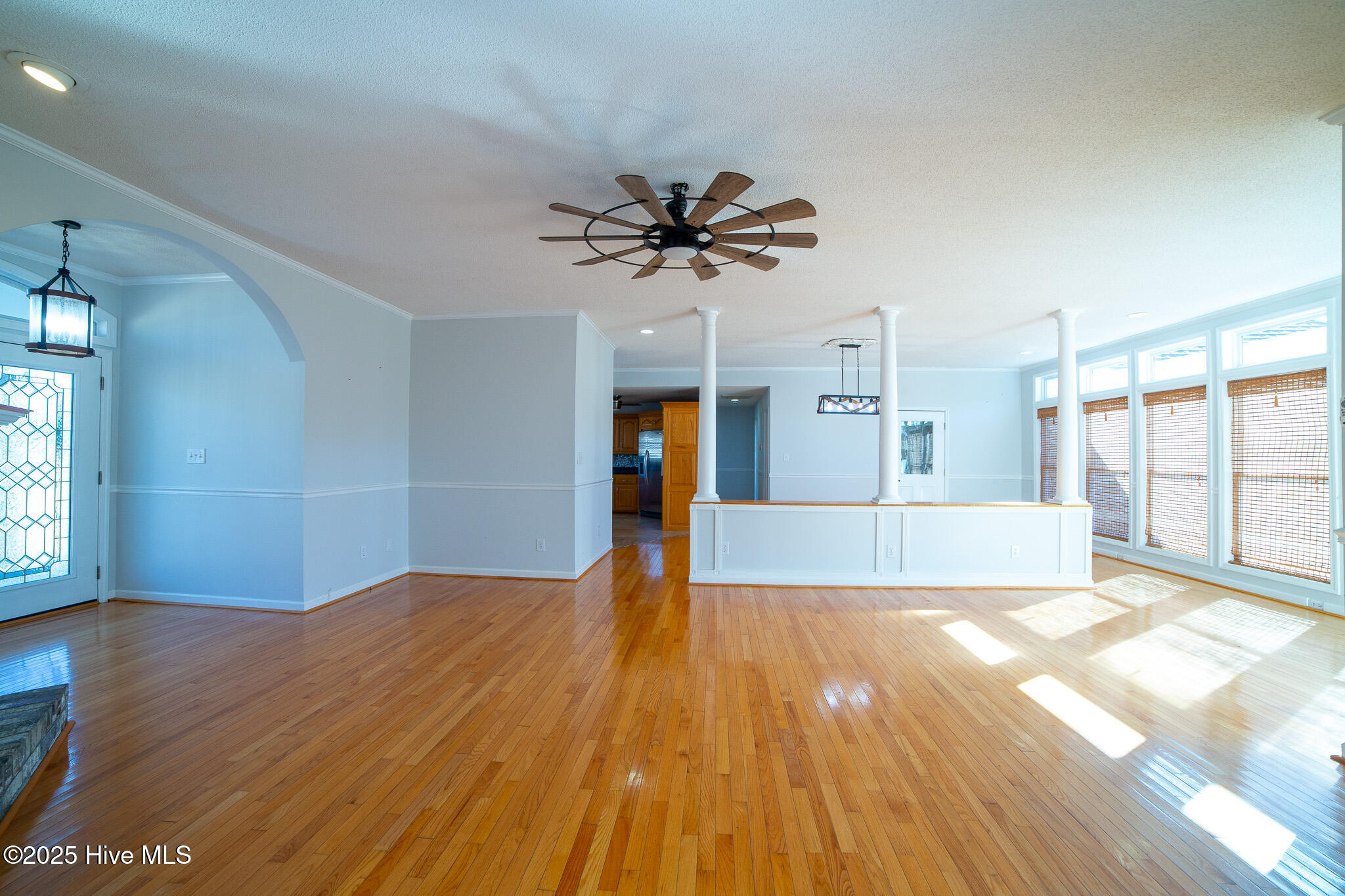 100546342 | Photo 58