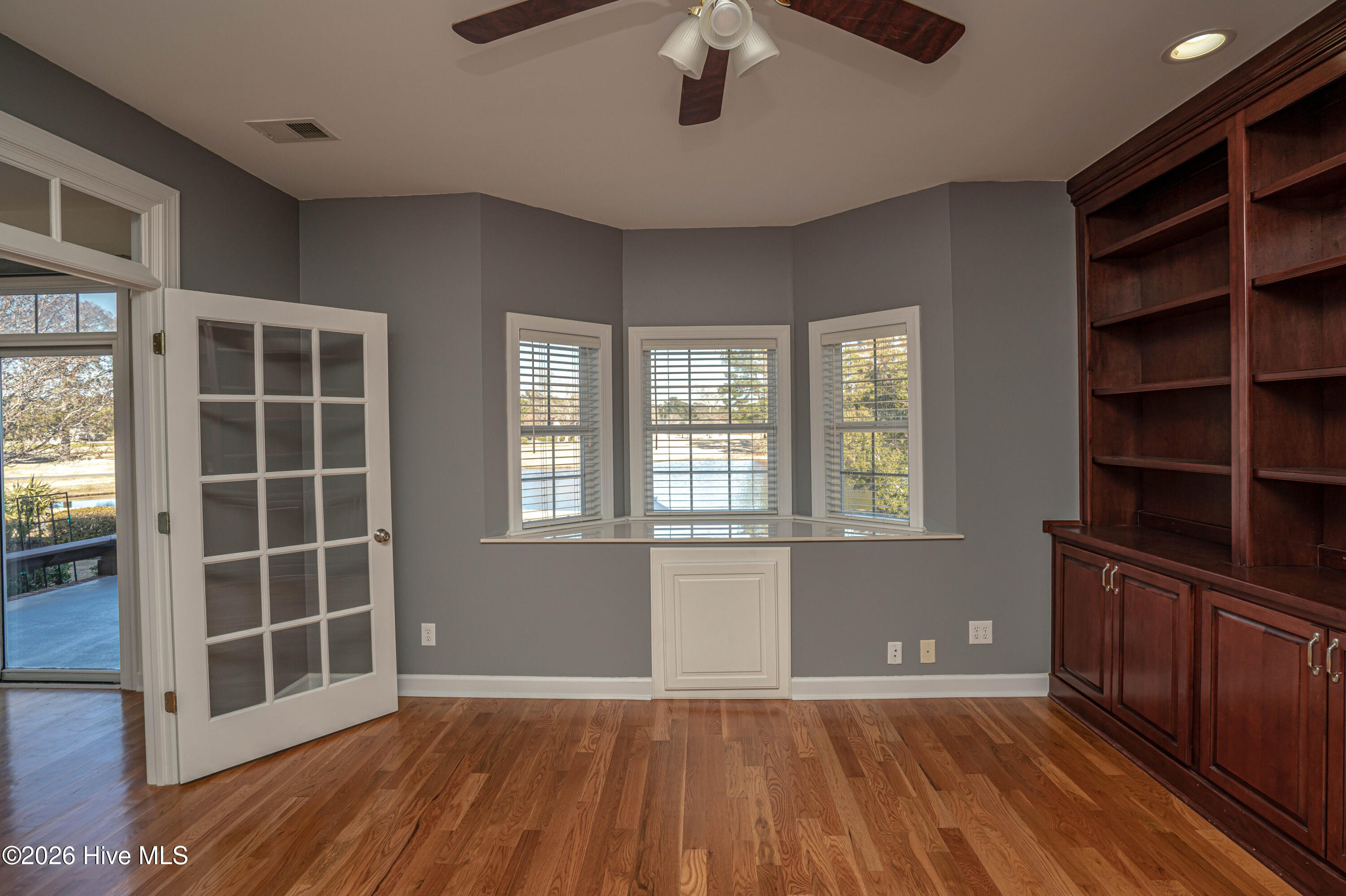 100553430 | Photo 36