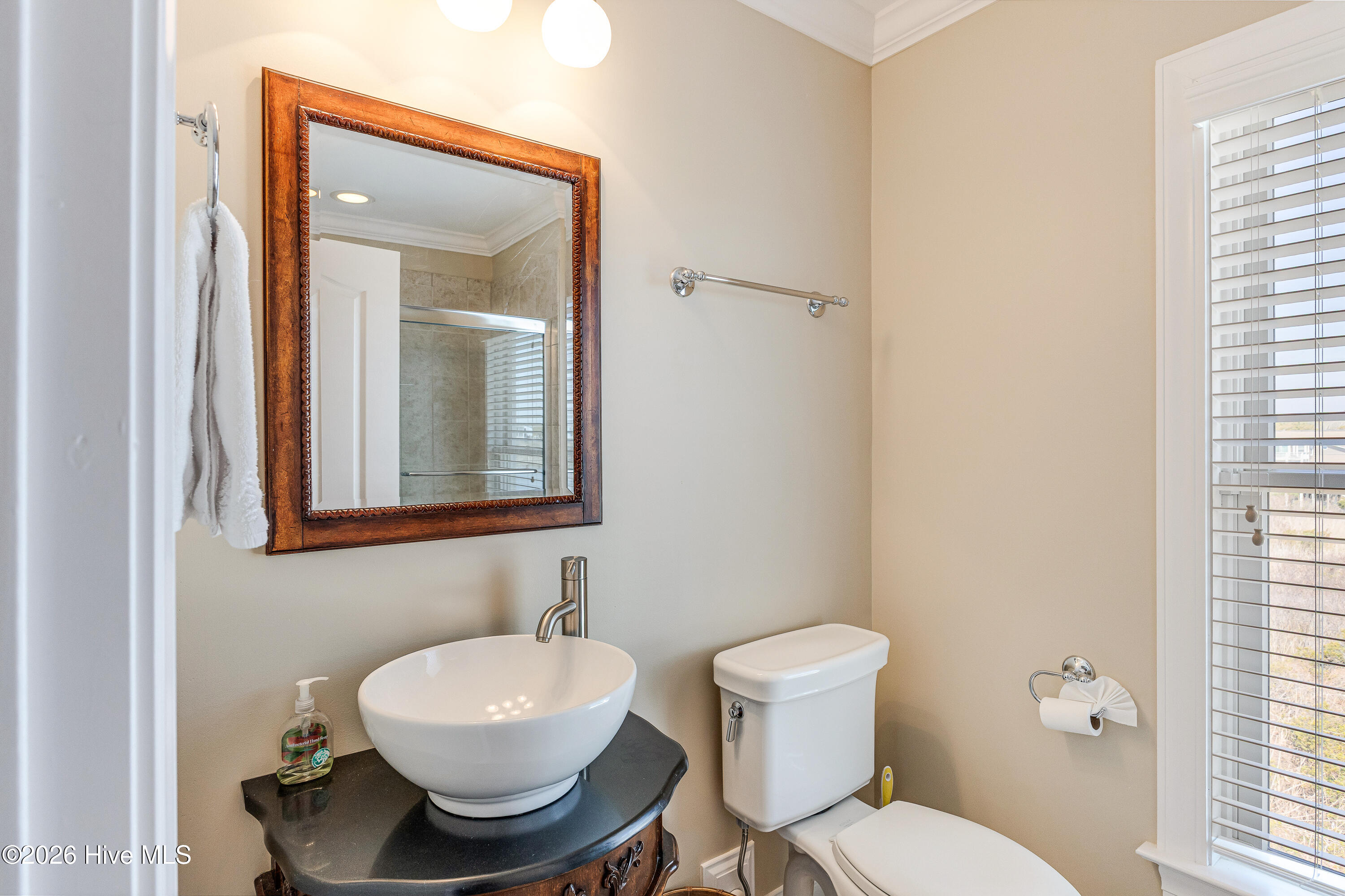 100567897 | Photo 36