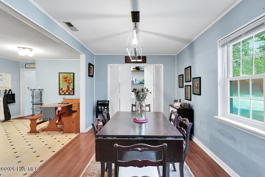 100565708 | Photo 14