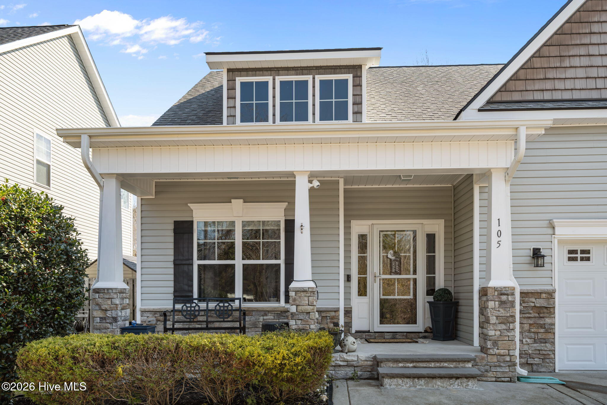 100552744 | Photo 41