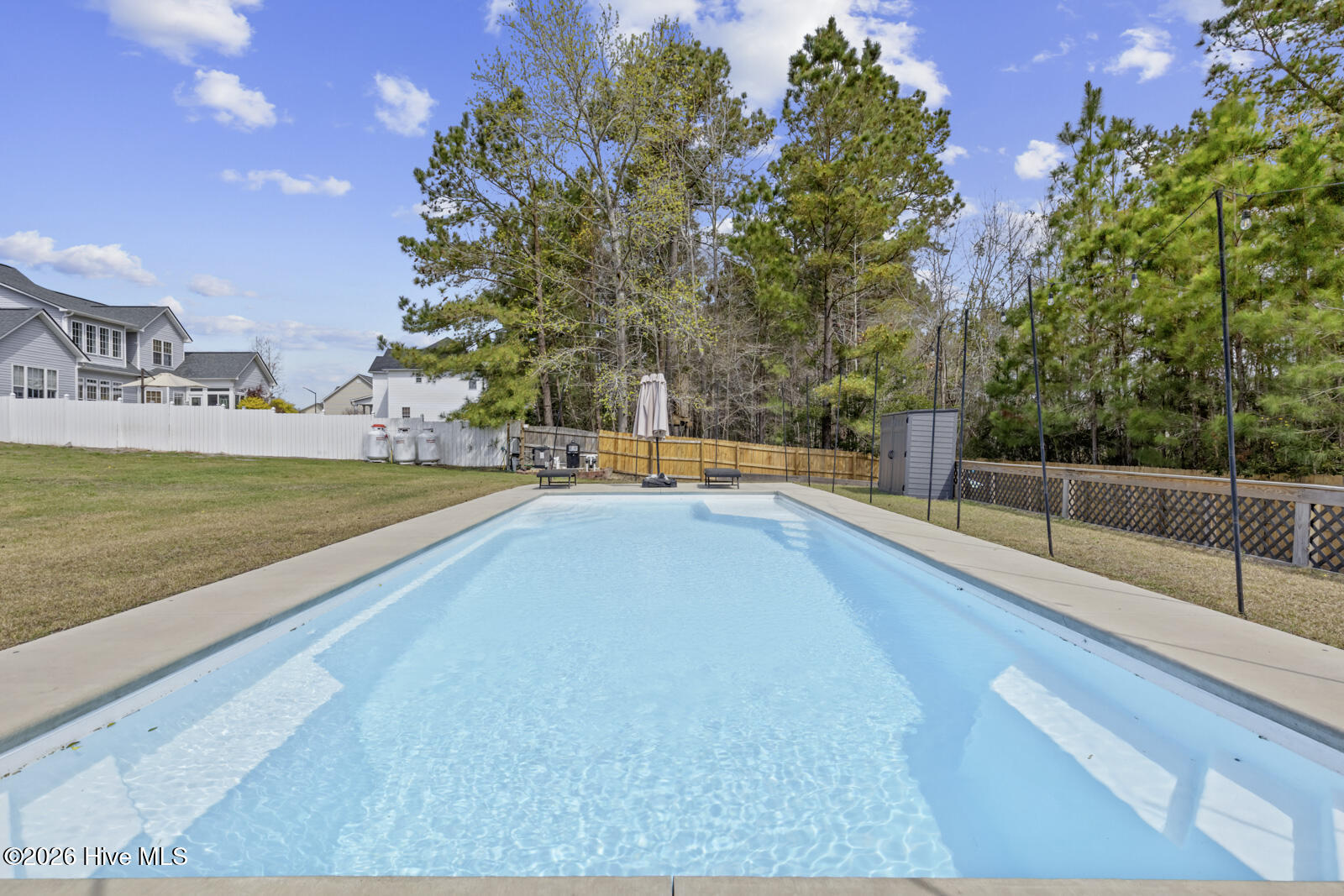 100562743 | Photo 49