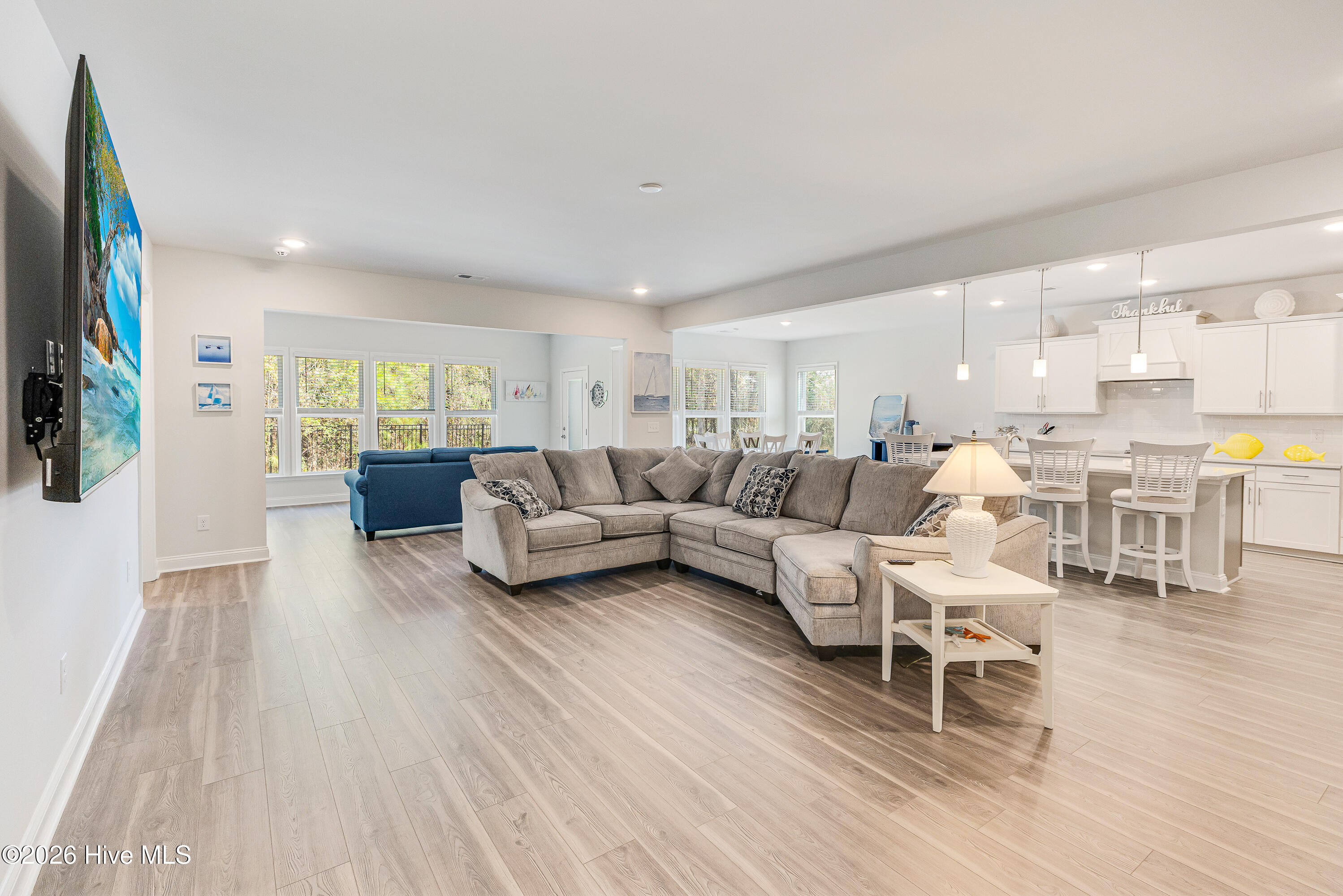 100559661 | Photo 12