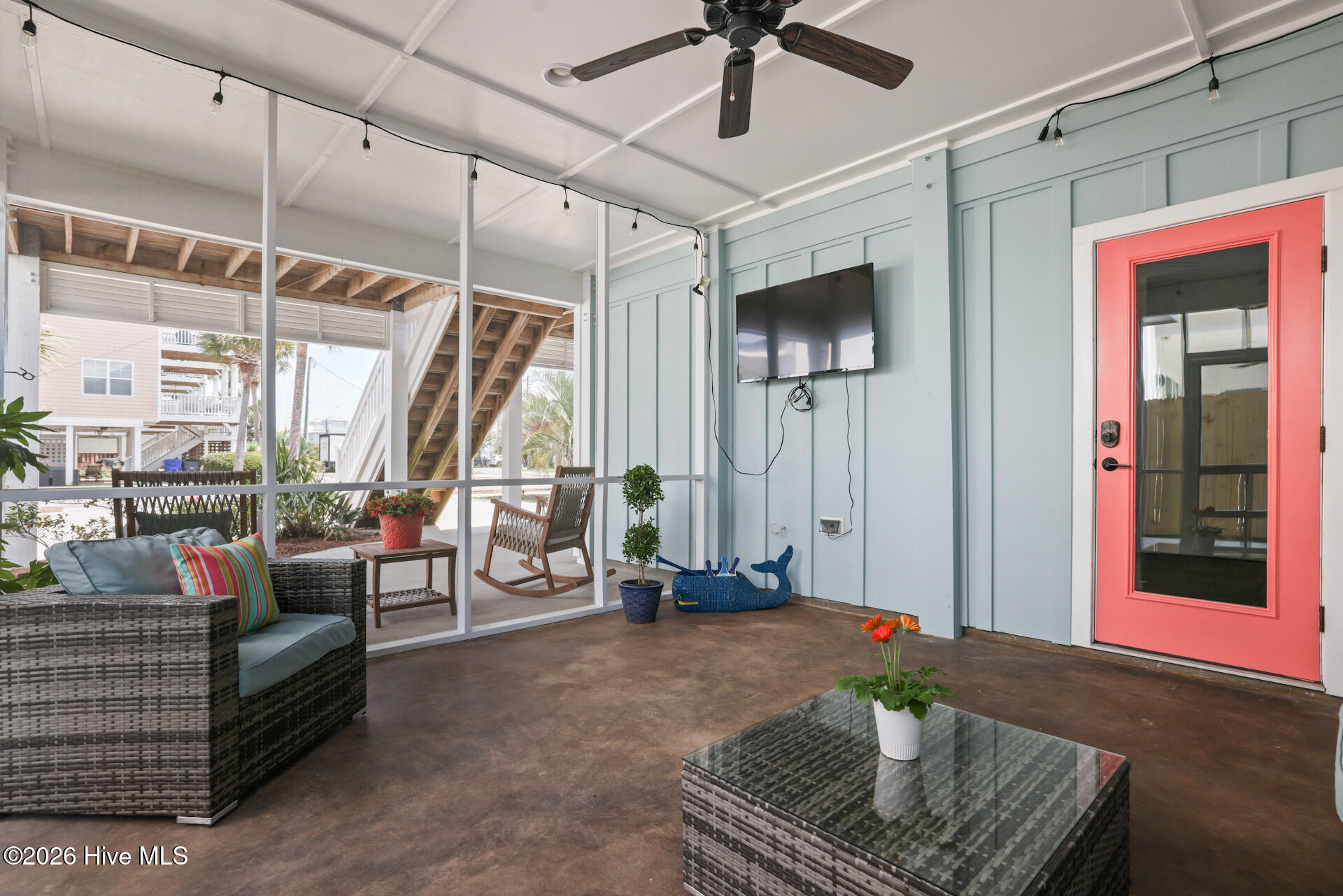 100567174 | Photo 39