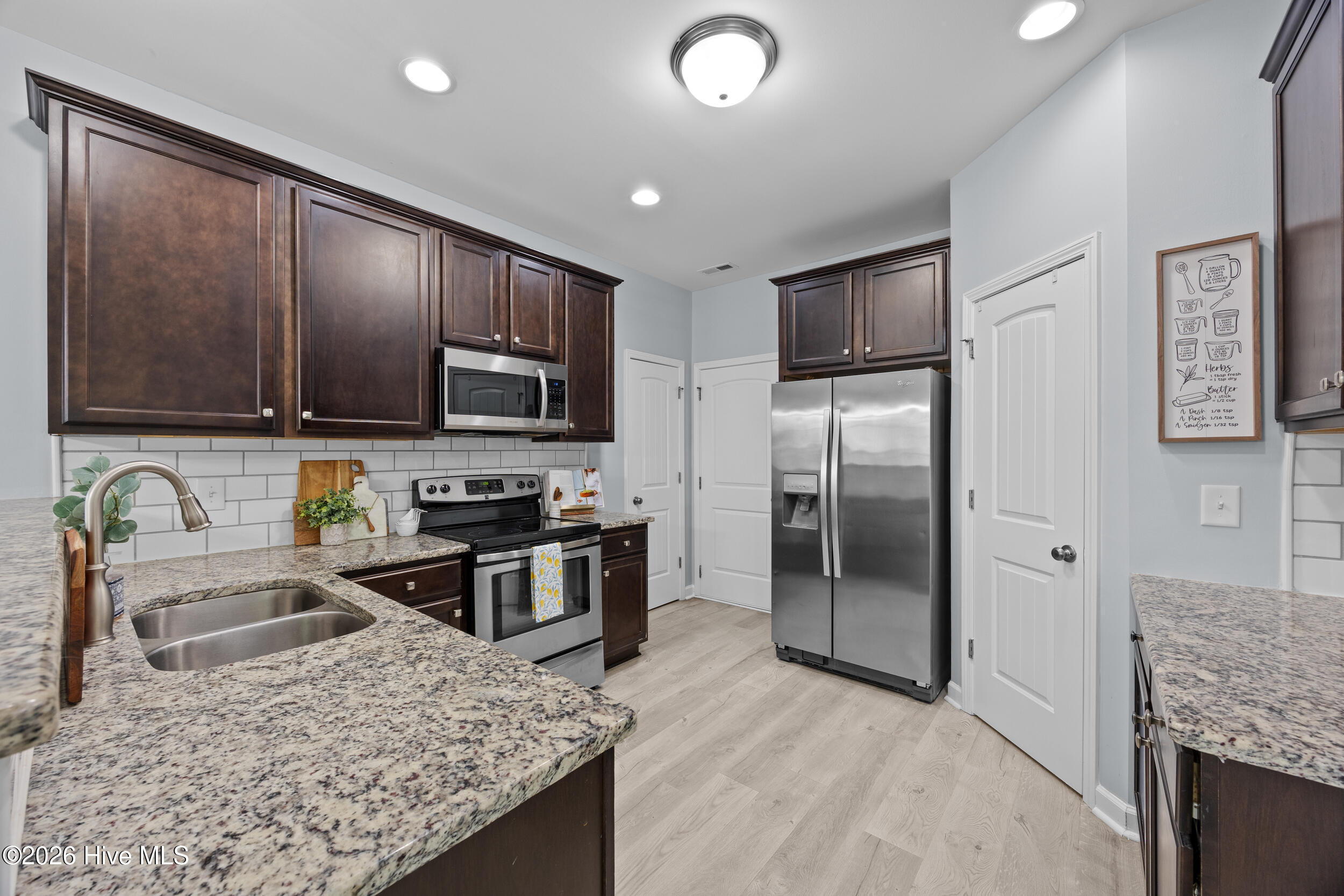 100557313 | Photo 20