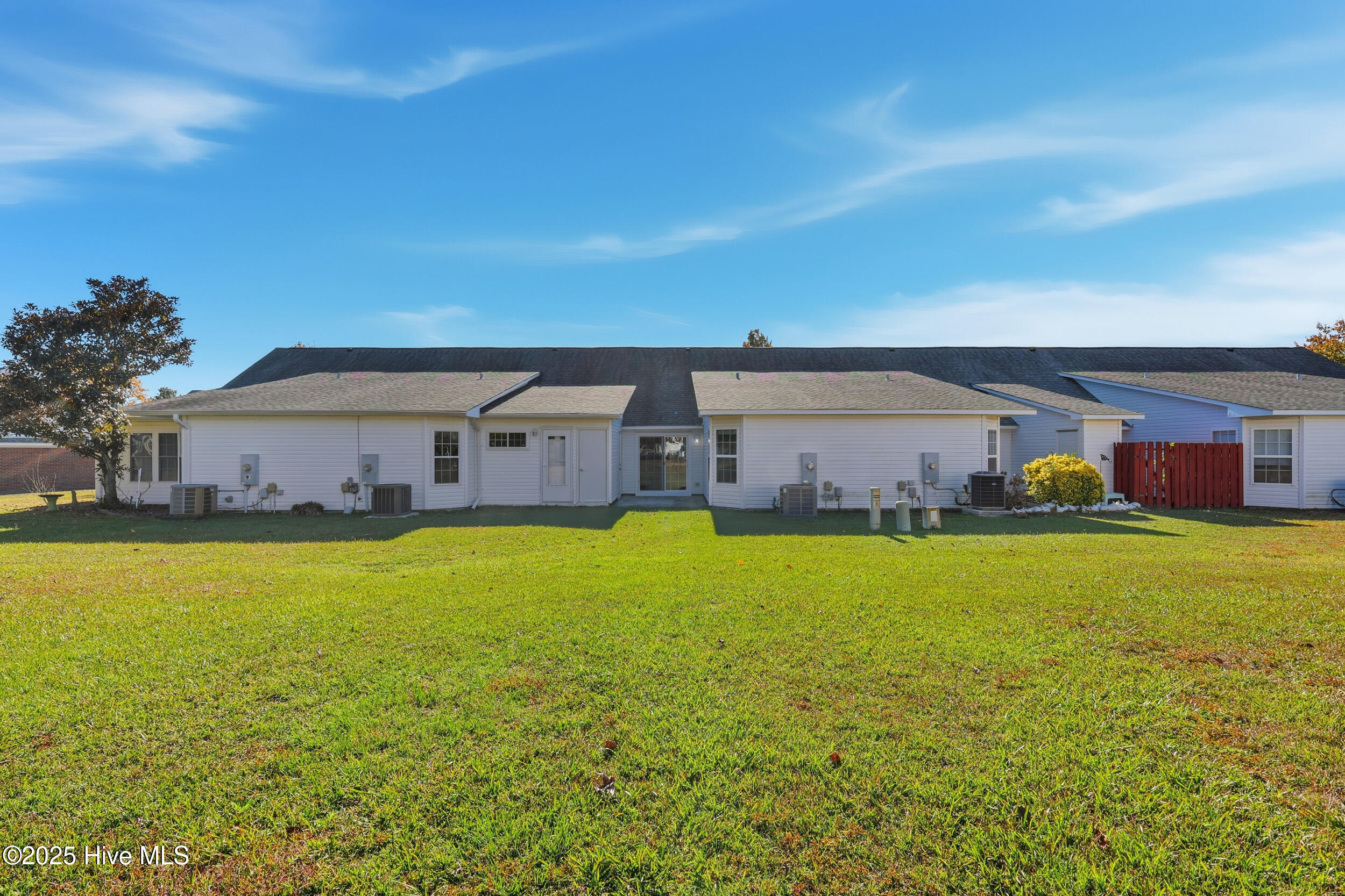 100540658 | Photo 30