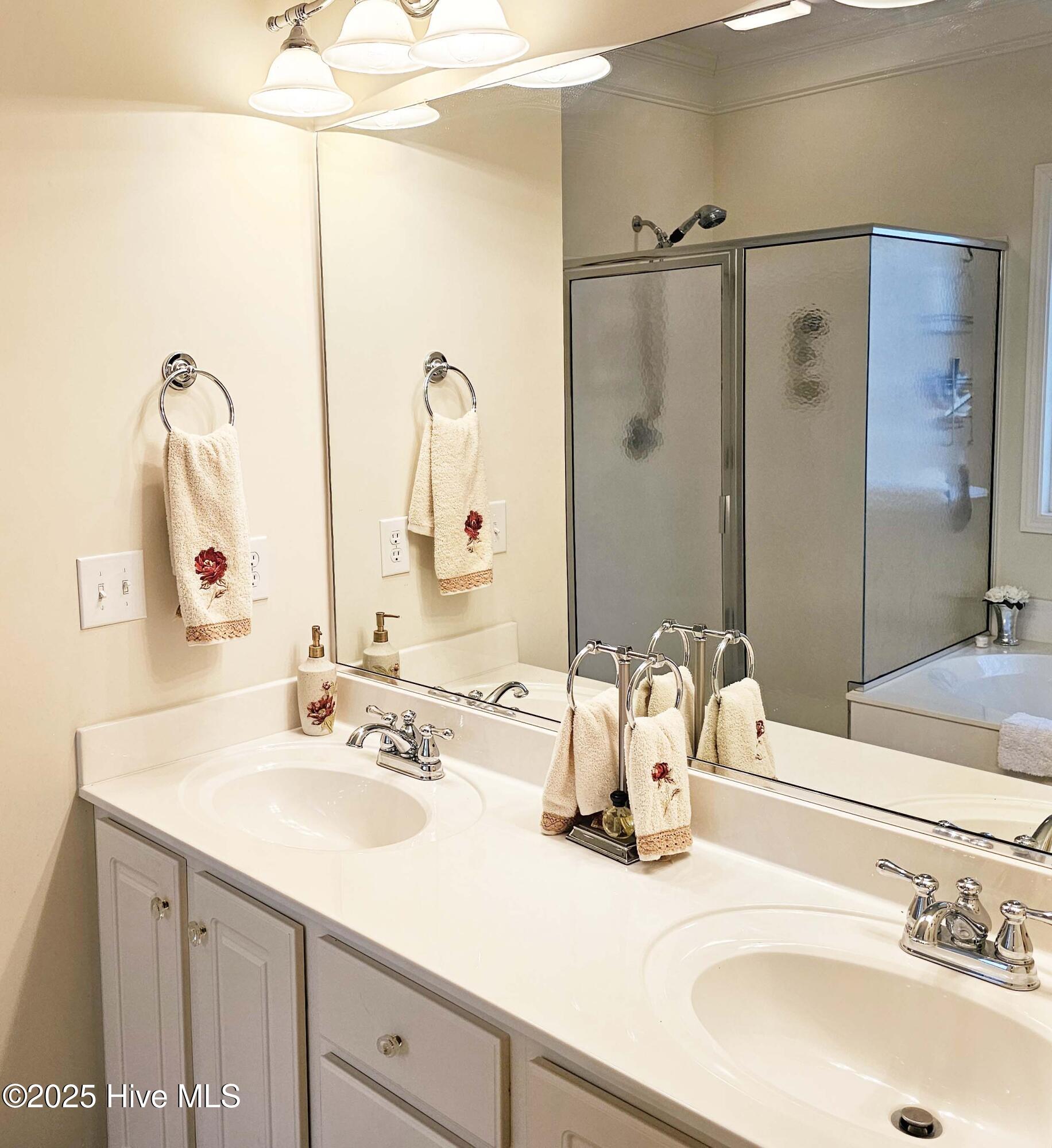 100540219 | Photo 23