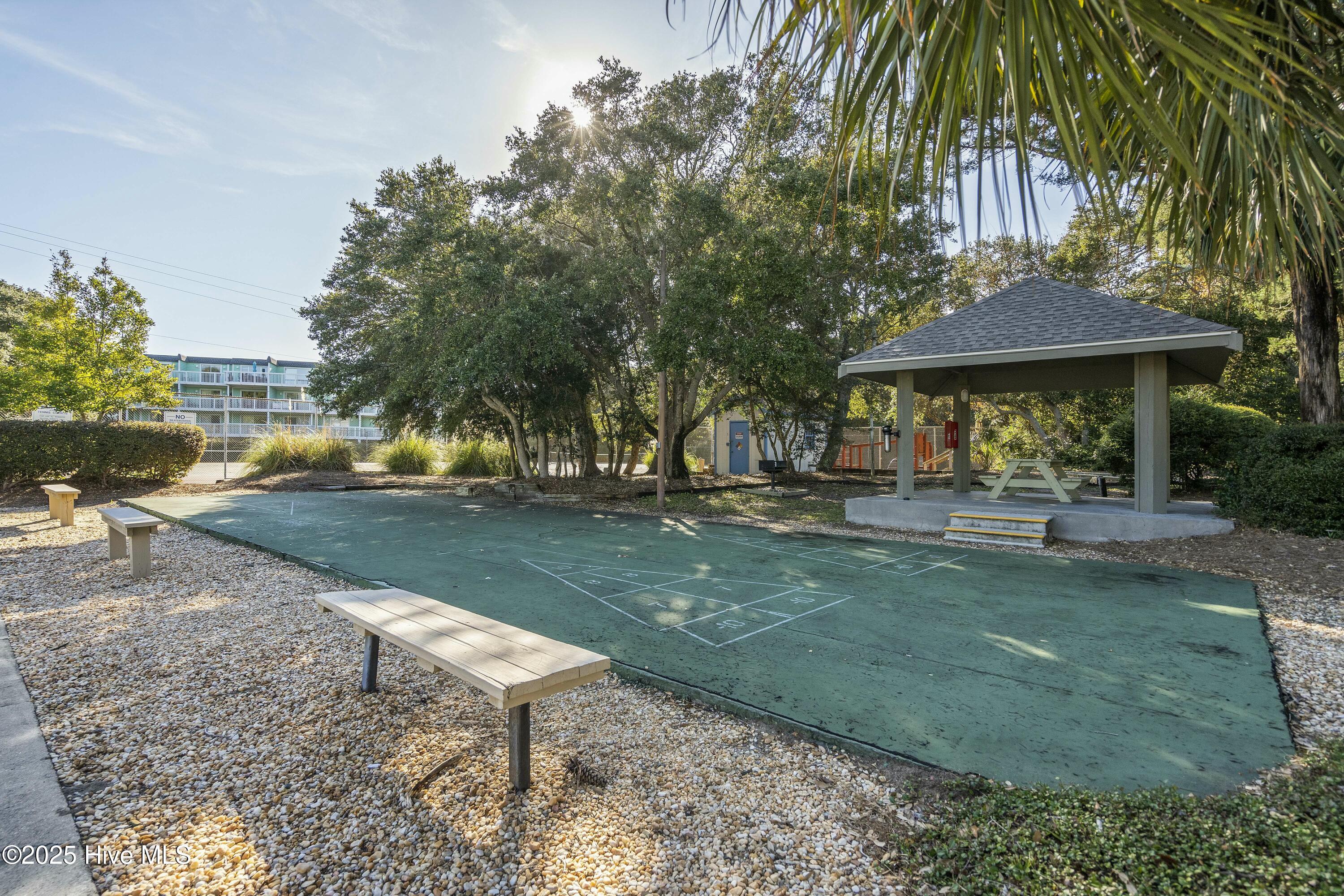 100492295 | Photo 44