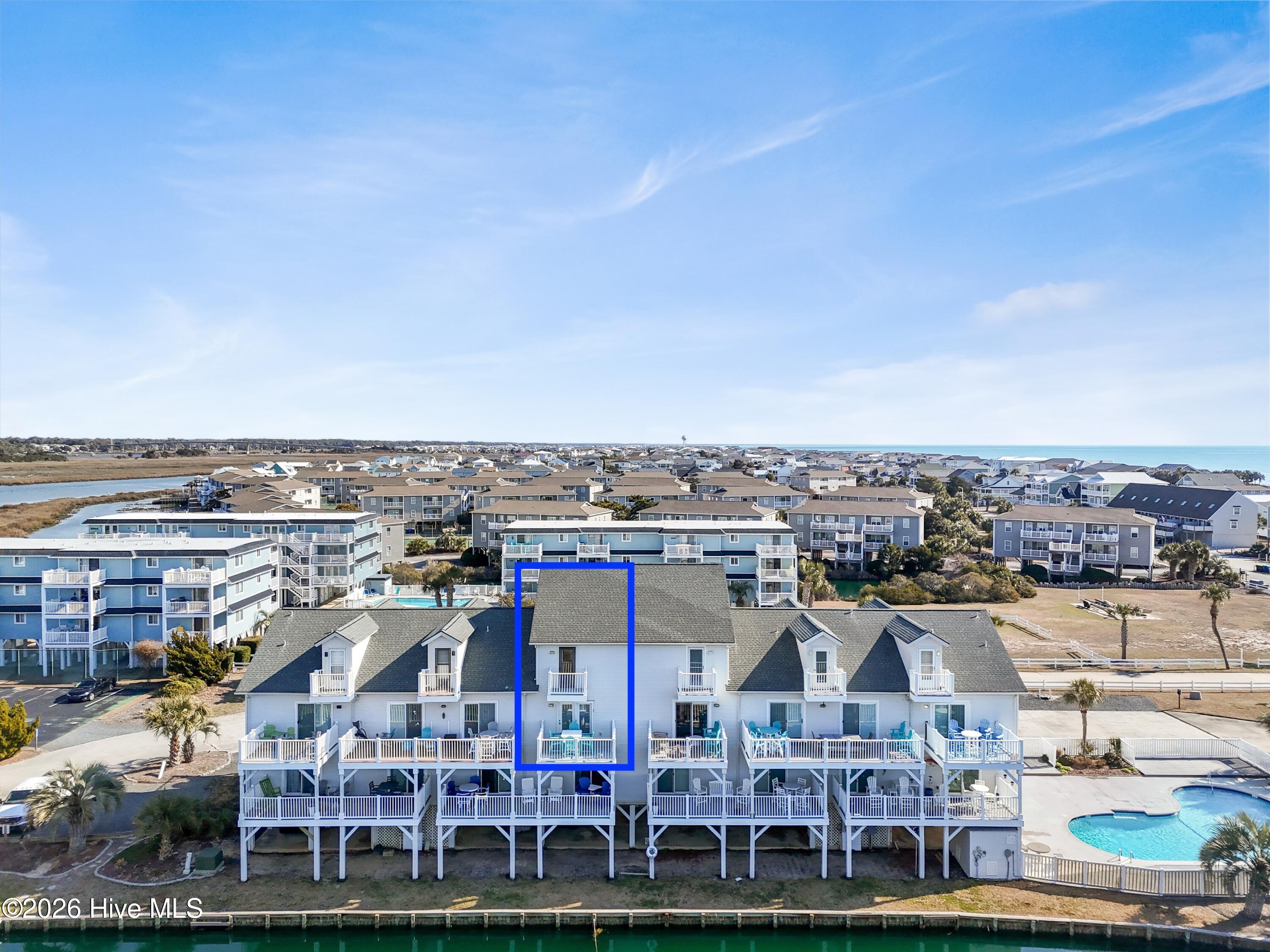 100554890 | Photo 50