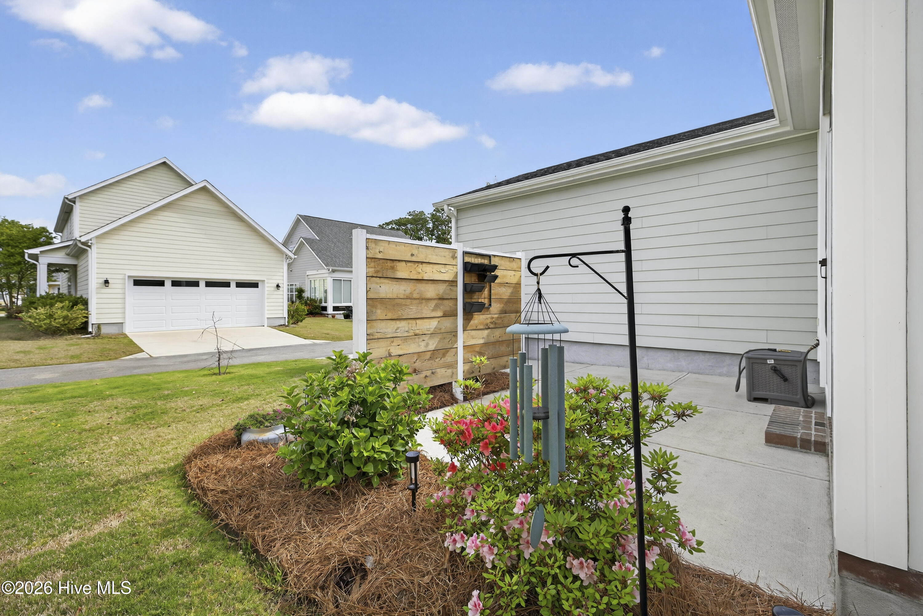 100562294 | Photo 58