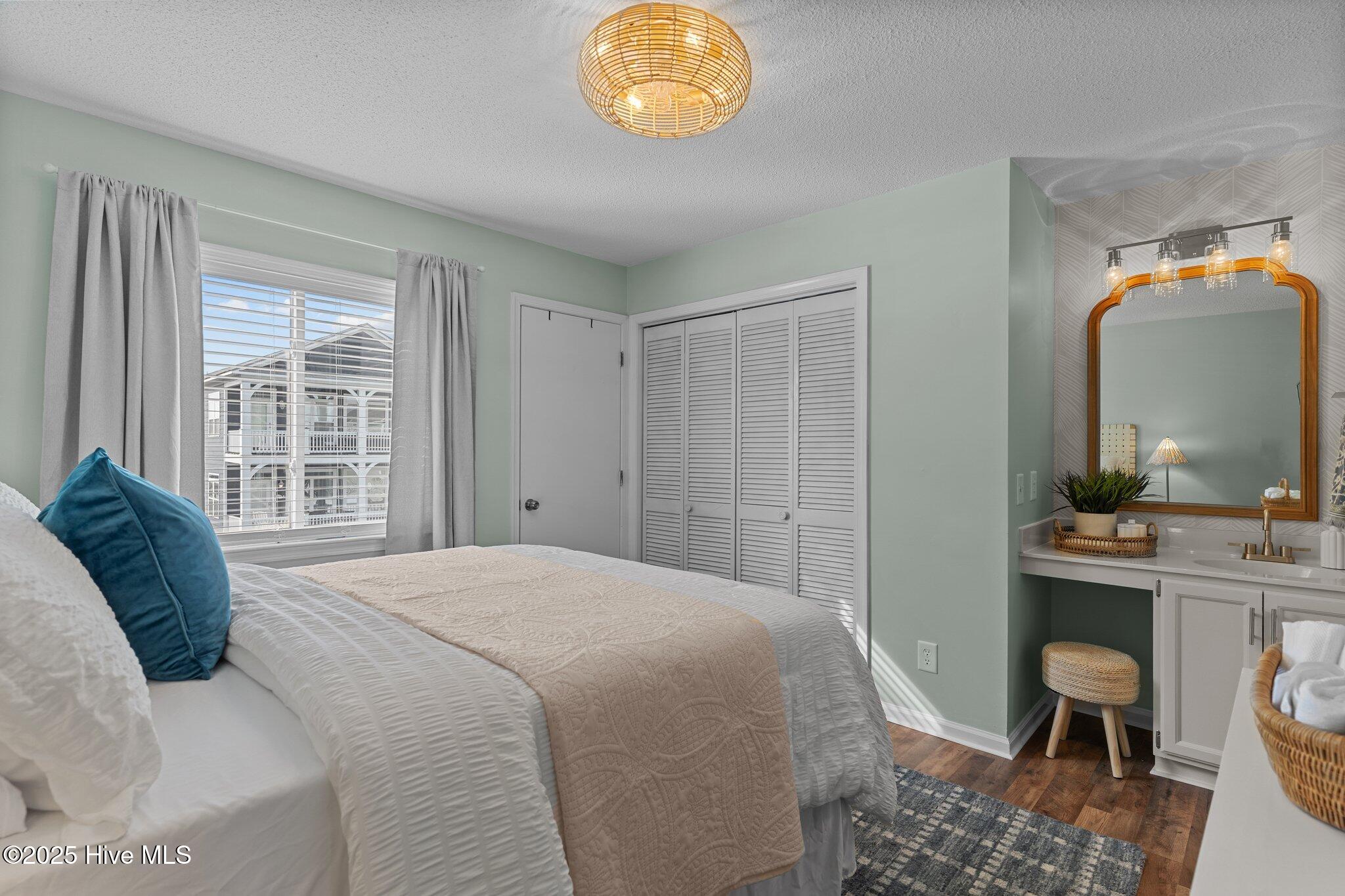 100533591 | Photo 15