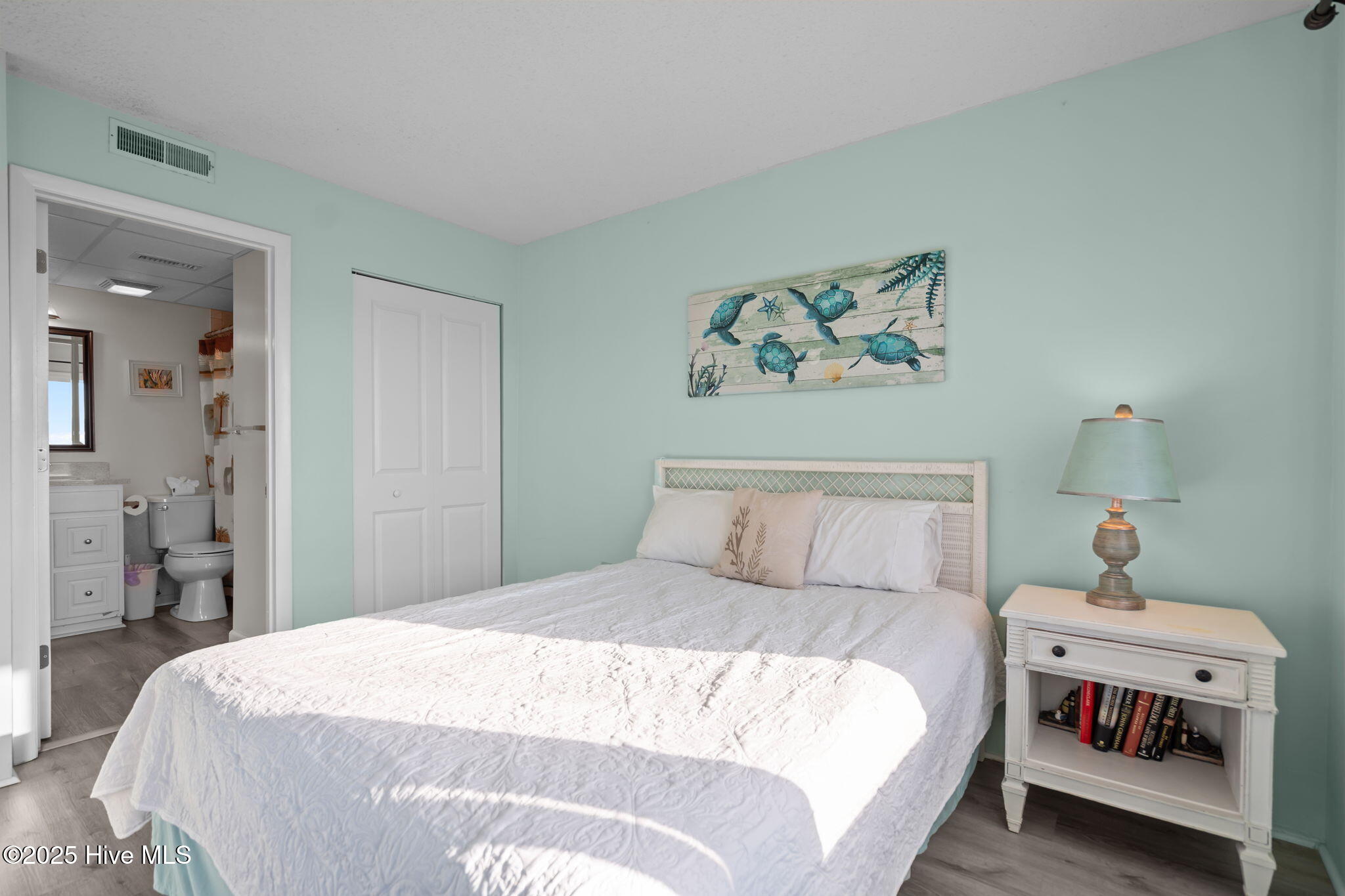 100529086 | Photo 22