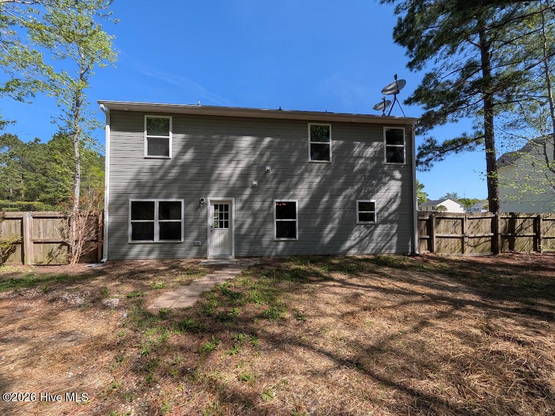 100566227 | Photo 21