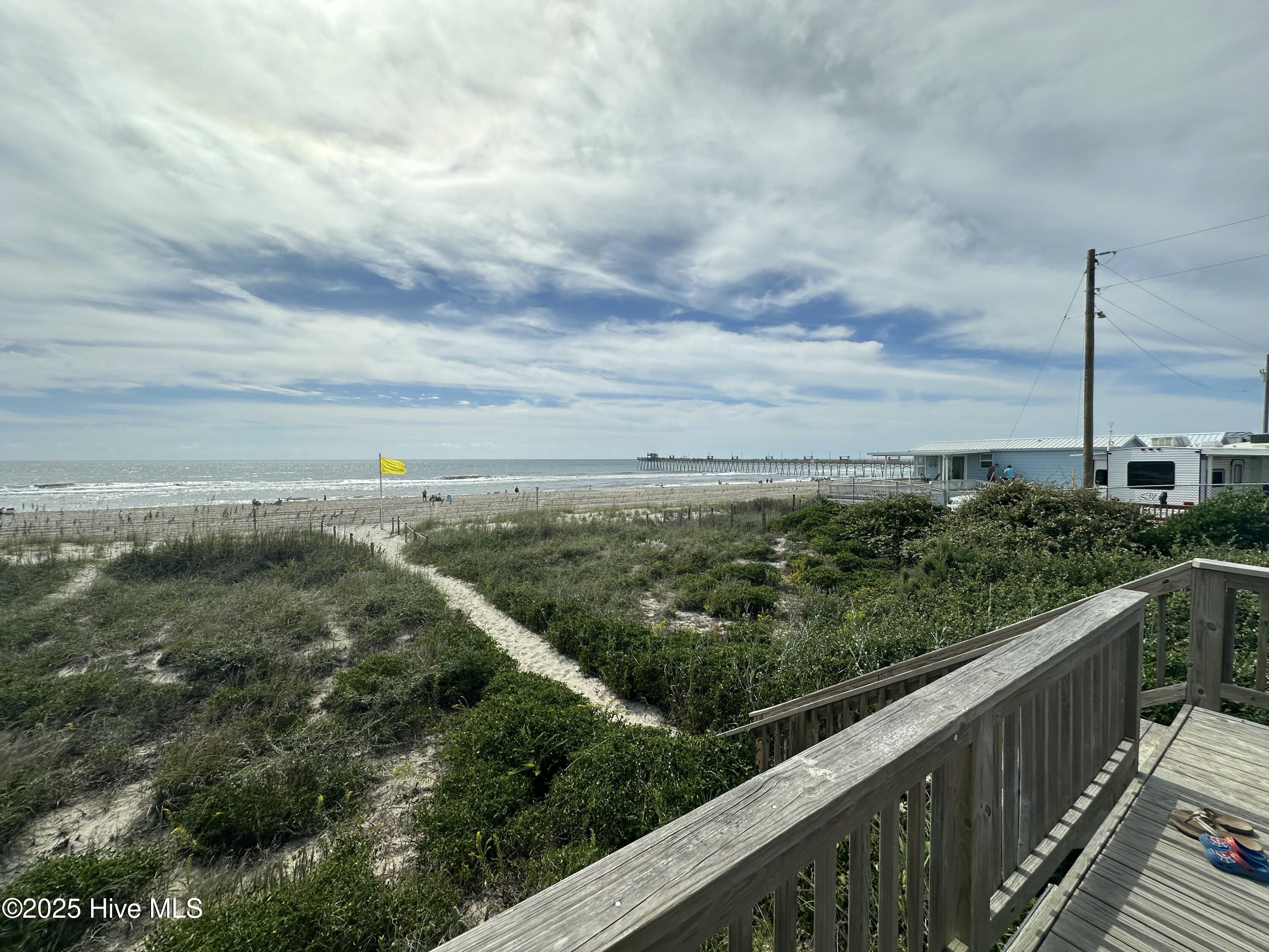 100535776 | Photo 51