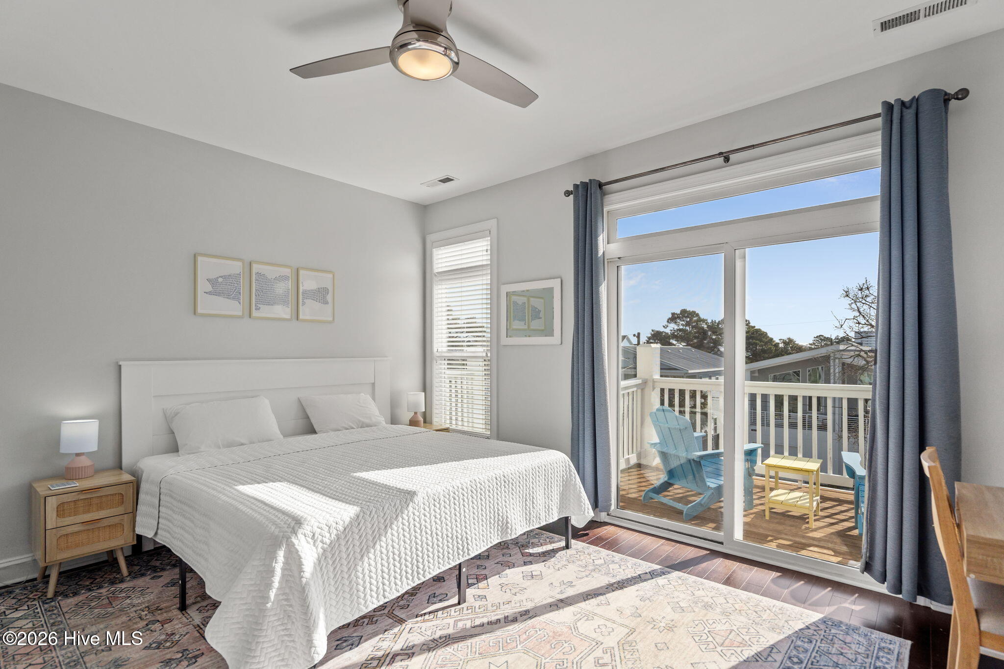 100560488 | Photo 16