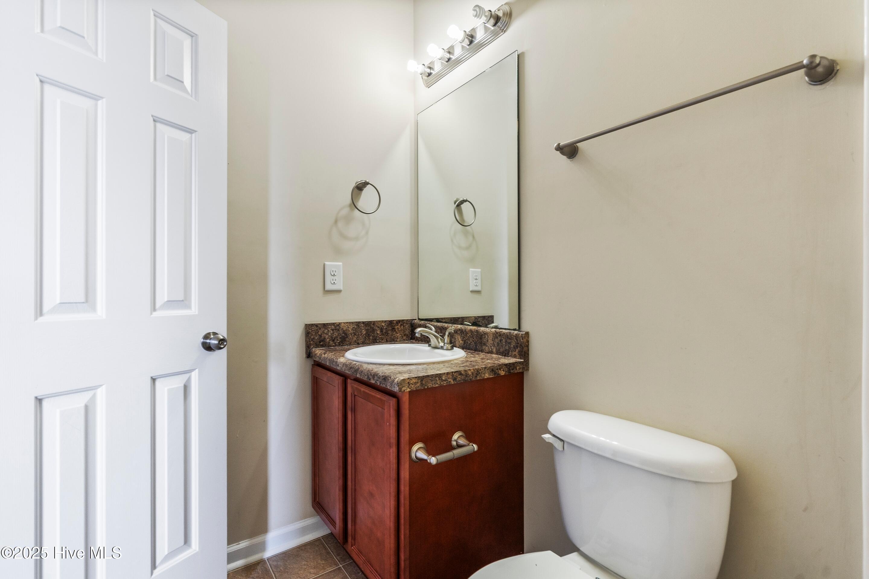 100525972 | Photo 22