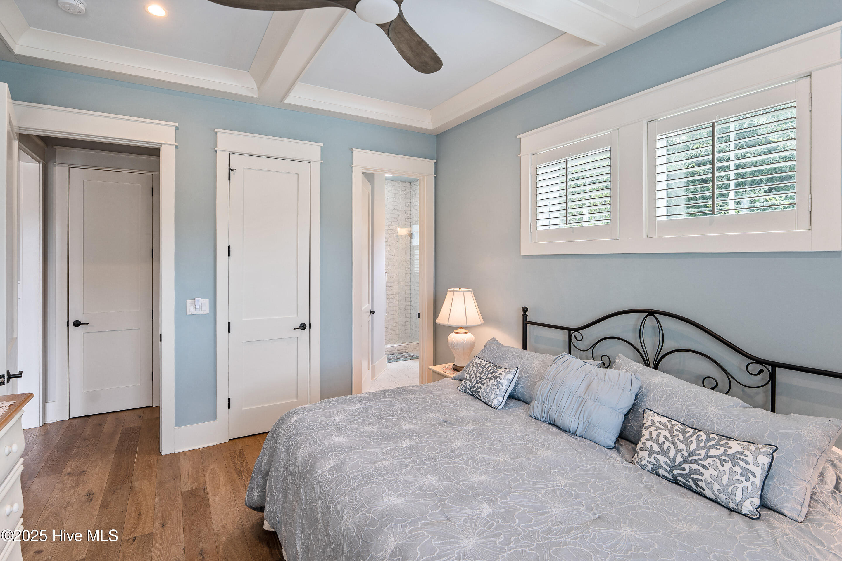 100554295 | Photo 32