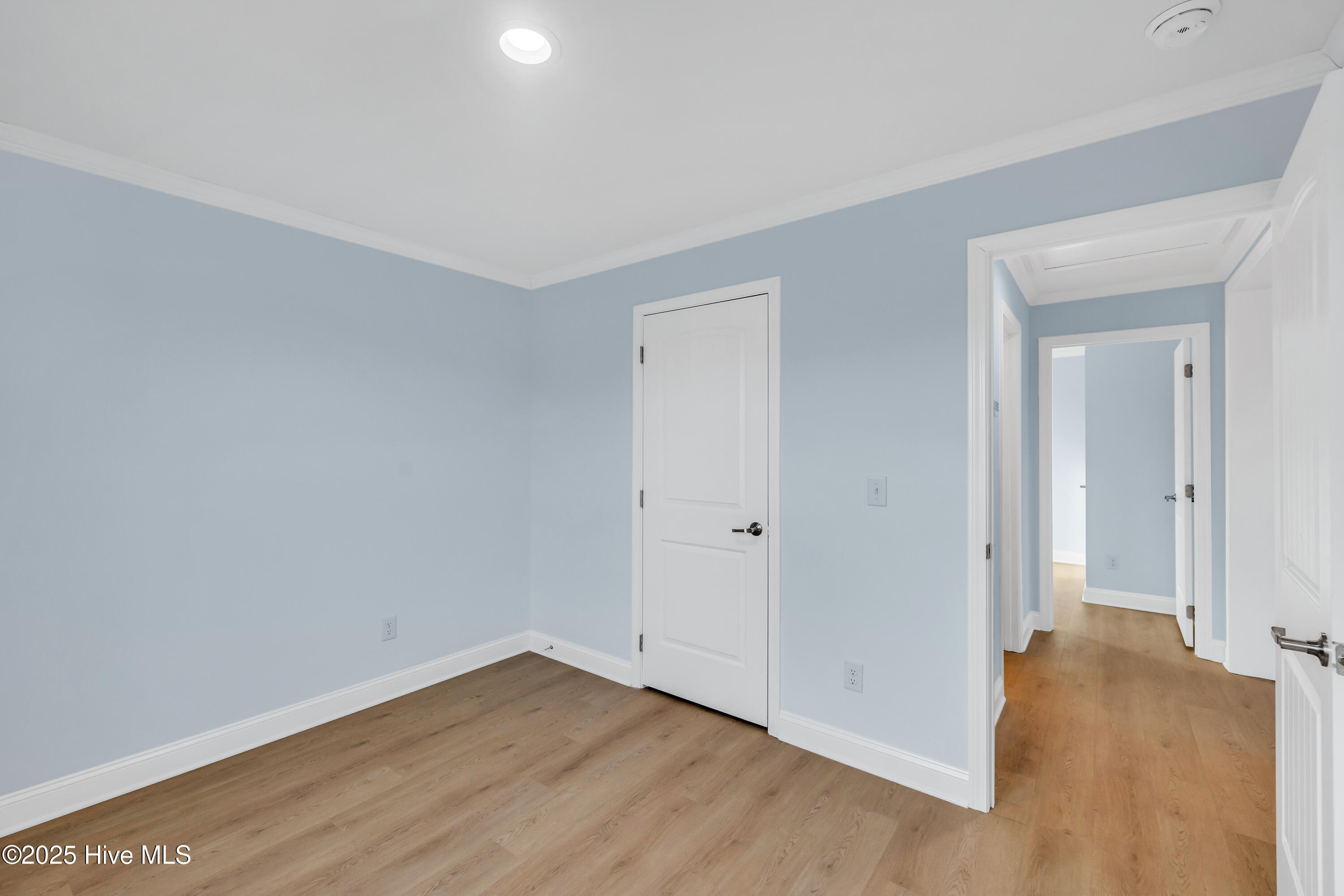 100543383 | Photo 19