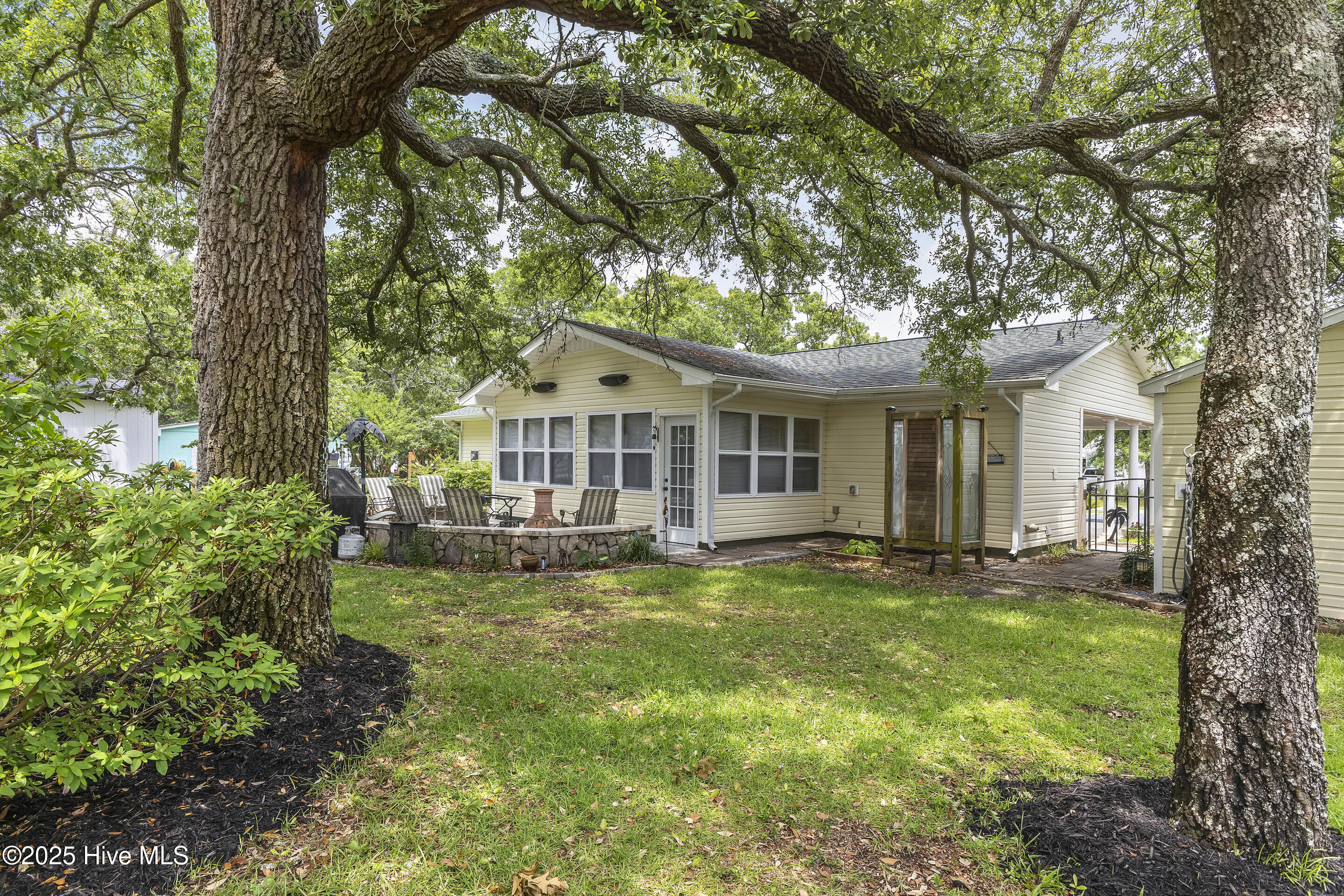 100504444 | Photo 26