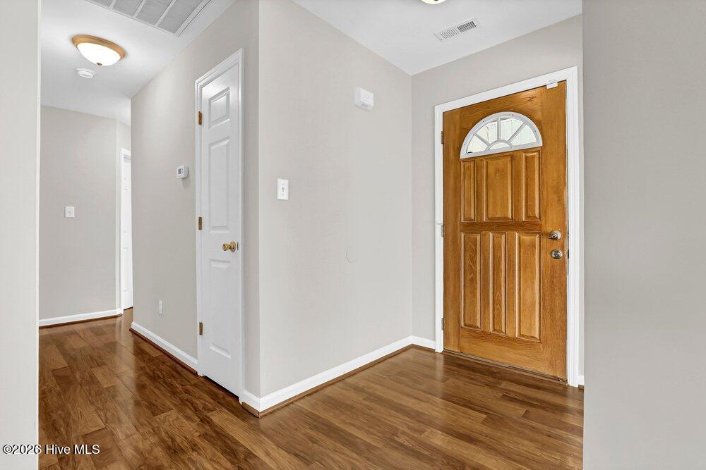 104 Sidney Lane, Jacksonville, NC 28540 – photo 5: 004_6g8a7974_642