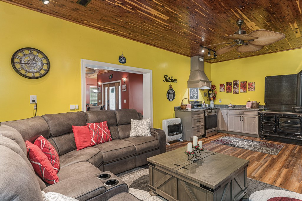 140 Kathryn Circle, Murphy, NC 28906 Listing Photo  17