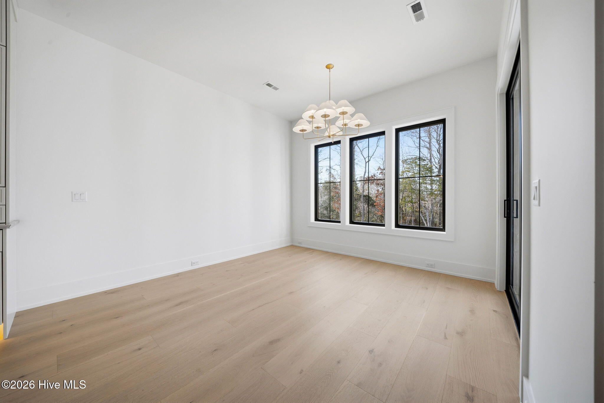 100500065 | Photo 26