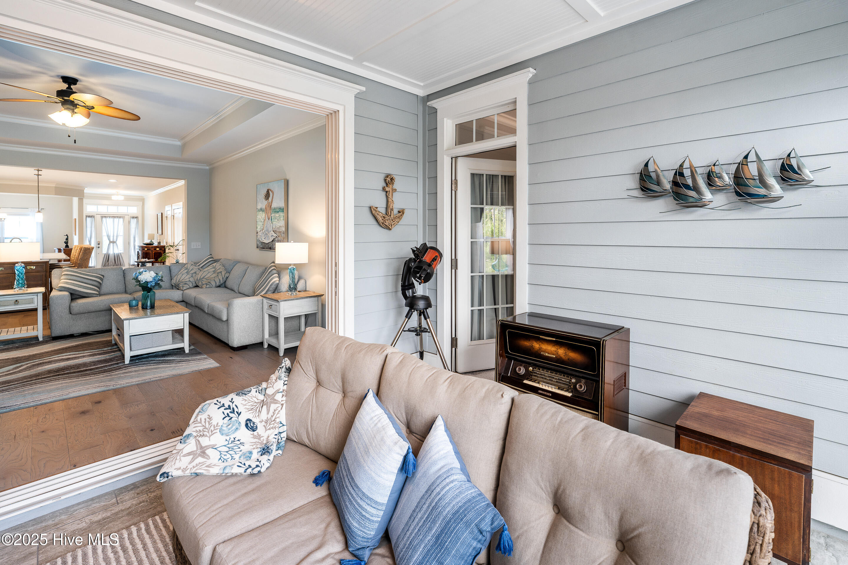 100535201 | Photo 18