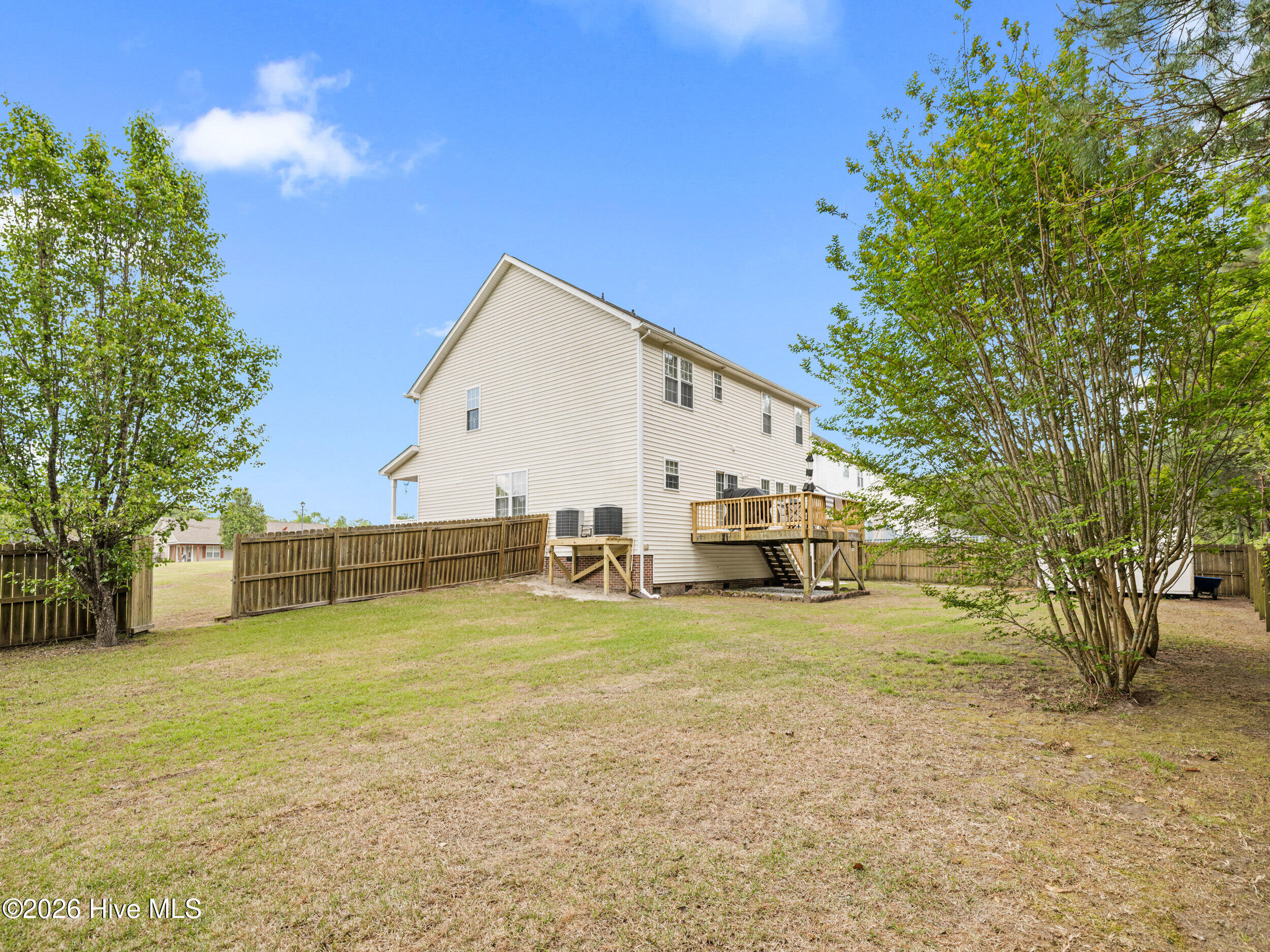 100566997 | Photo 48