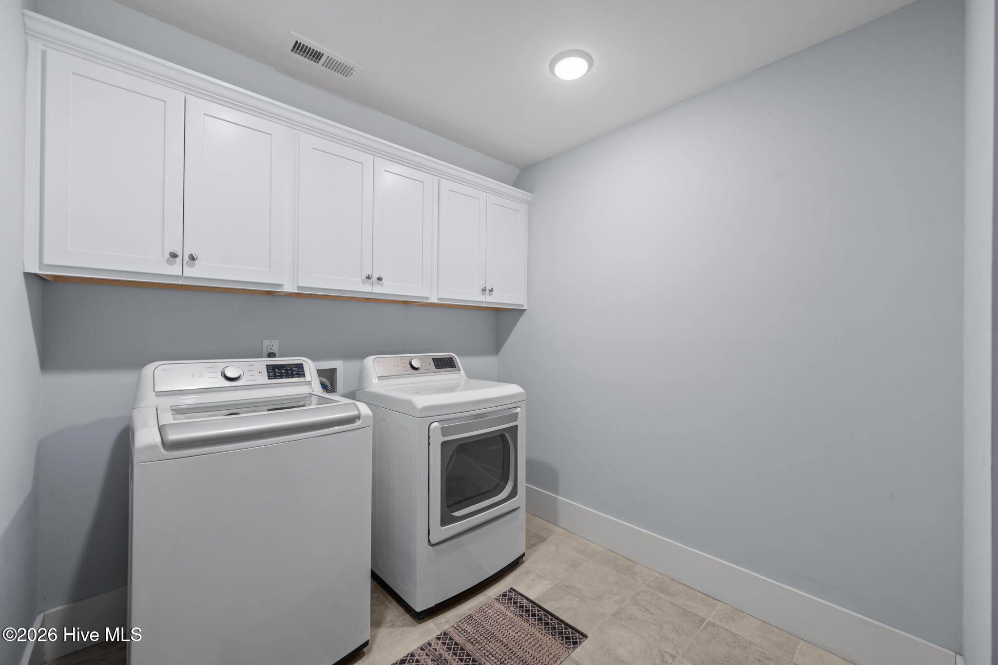 100562487 | Photo 45