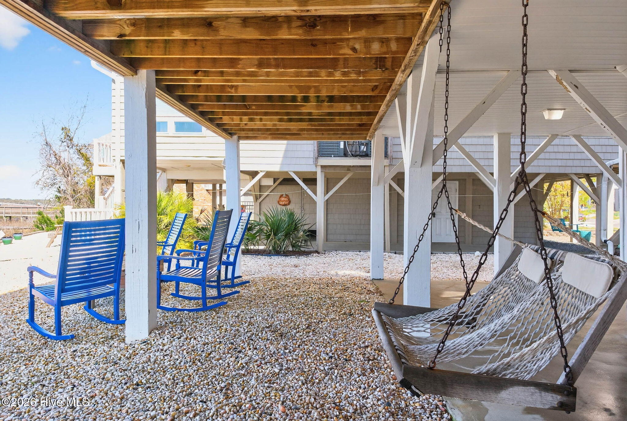 100564703 | Photo 39