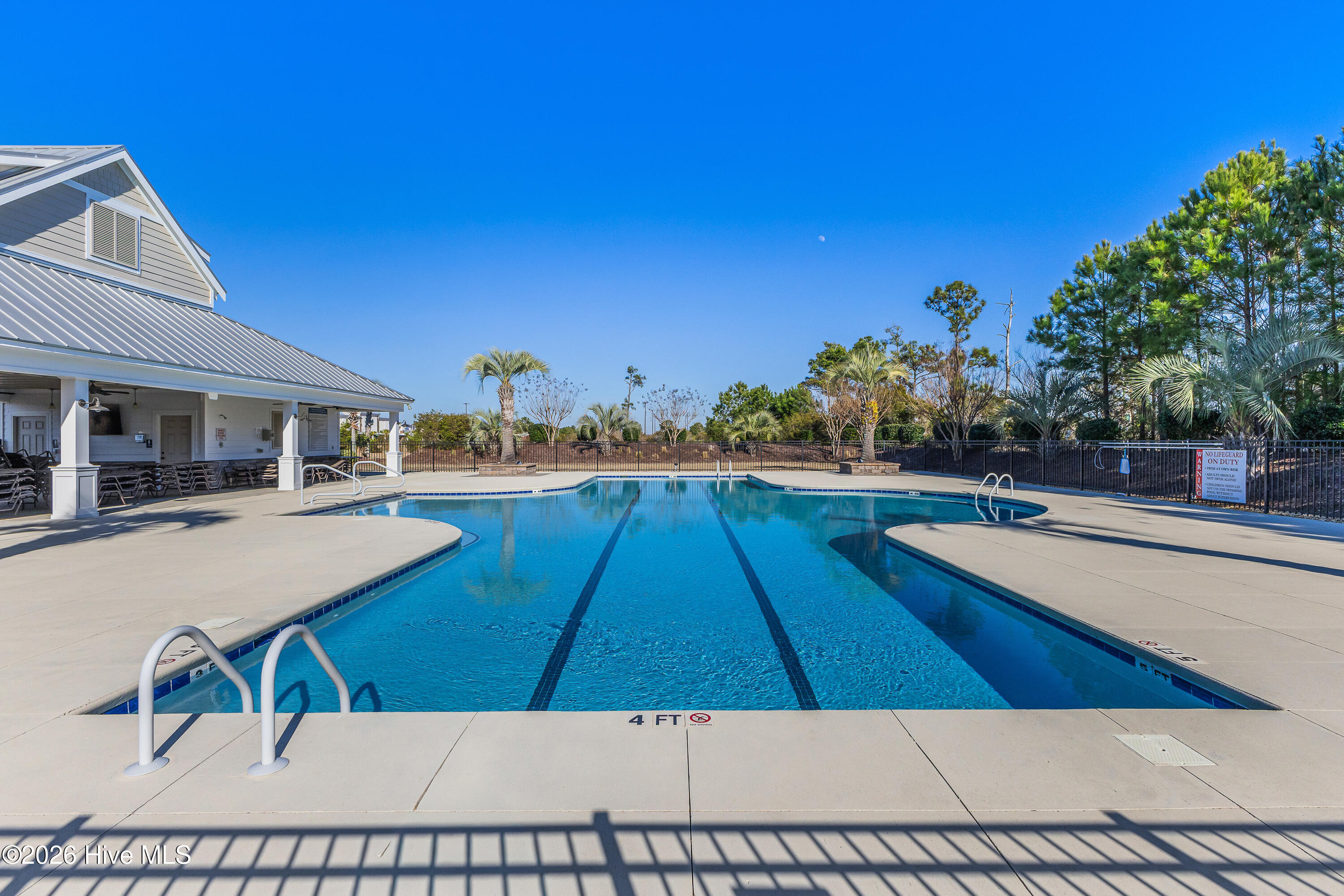 100551306 | Photo 79