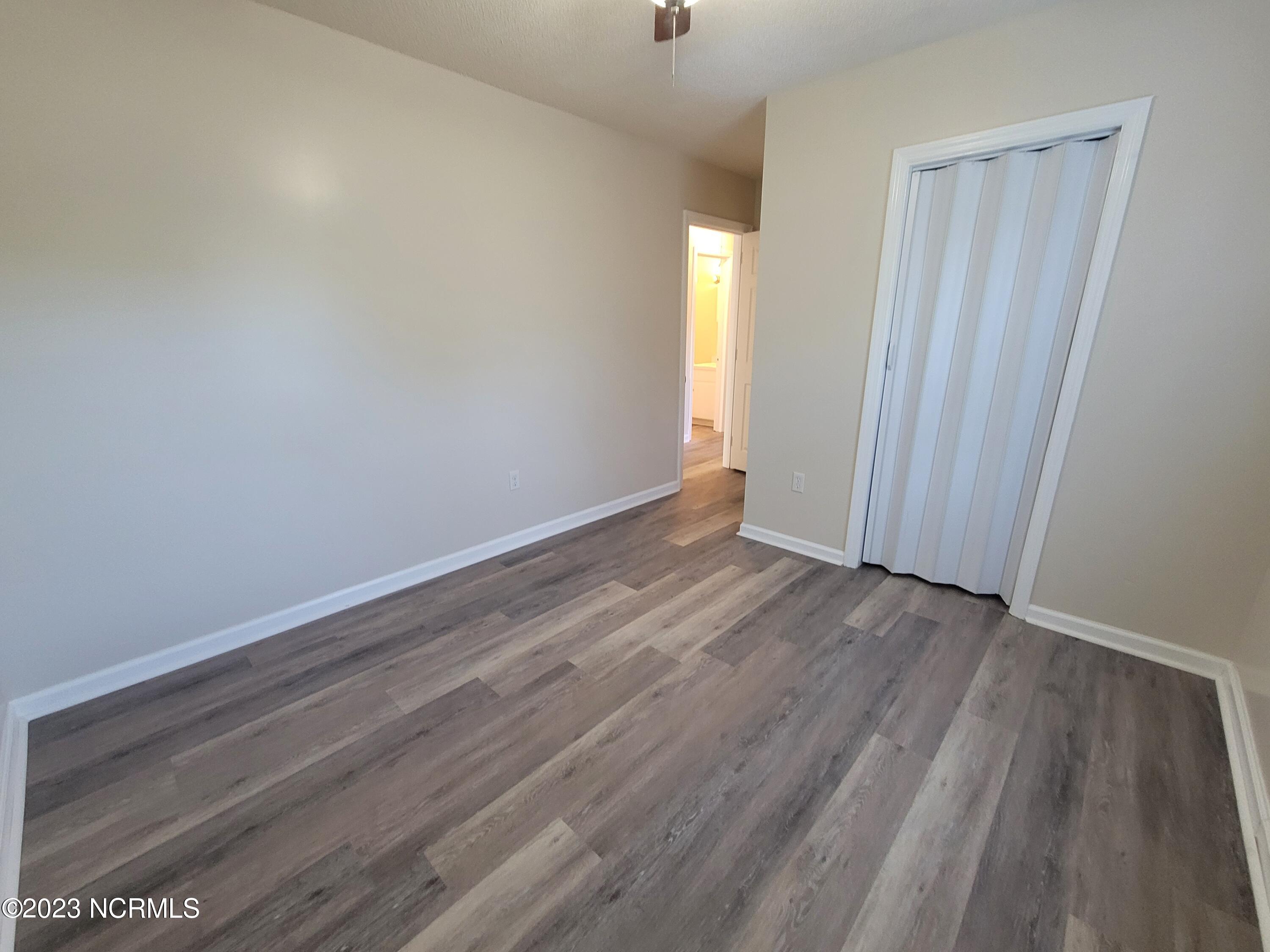 100543468 | Photo 13