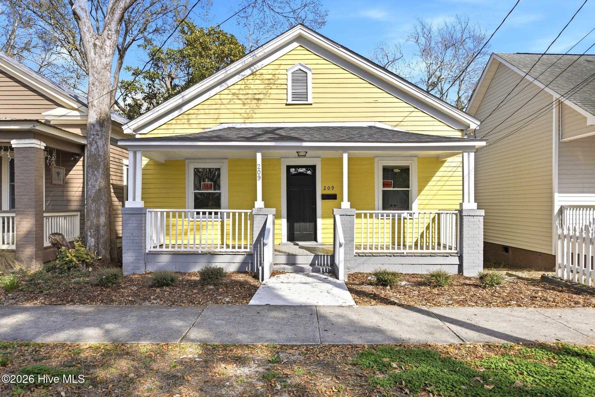 209 S 13th Street, Wilmington, NC 28401 – photo 1 of 42: 1_209_S_13th_St_031