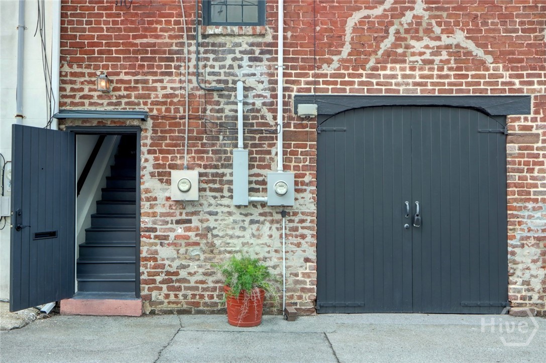 205 W Jones Lane, Savannah, GA, 31401