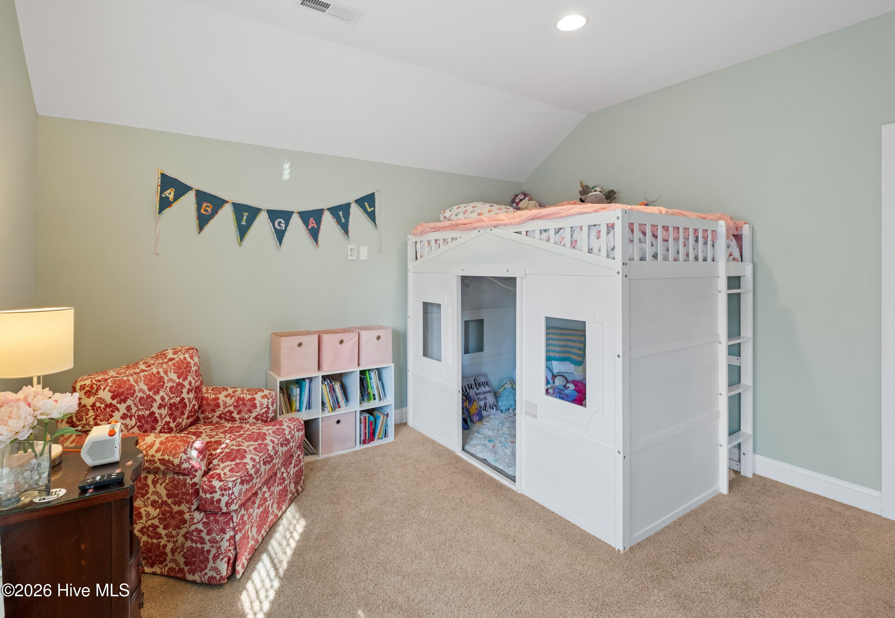 100554088 | Photo 47