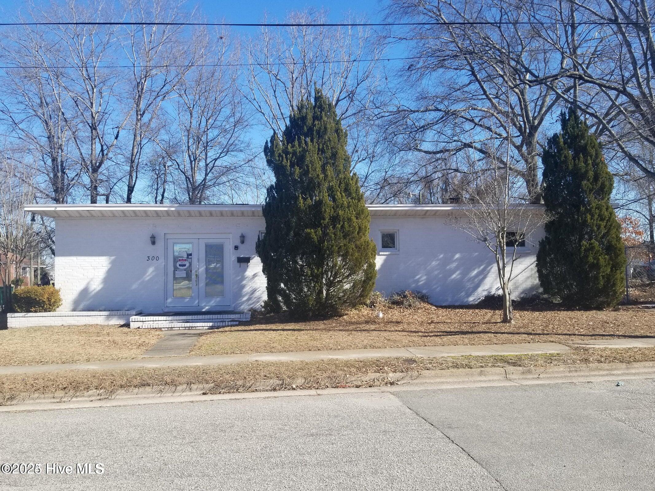 300 South Peart Street Williamston NC 27