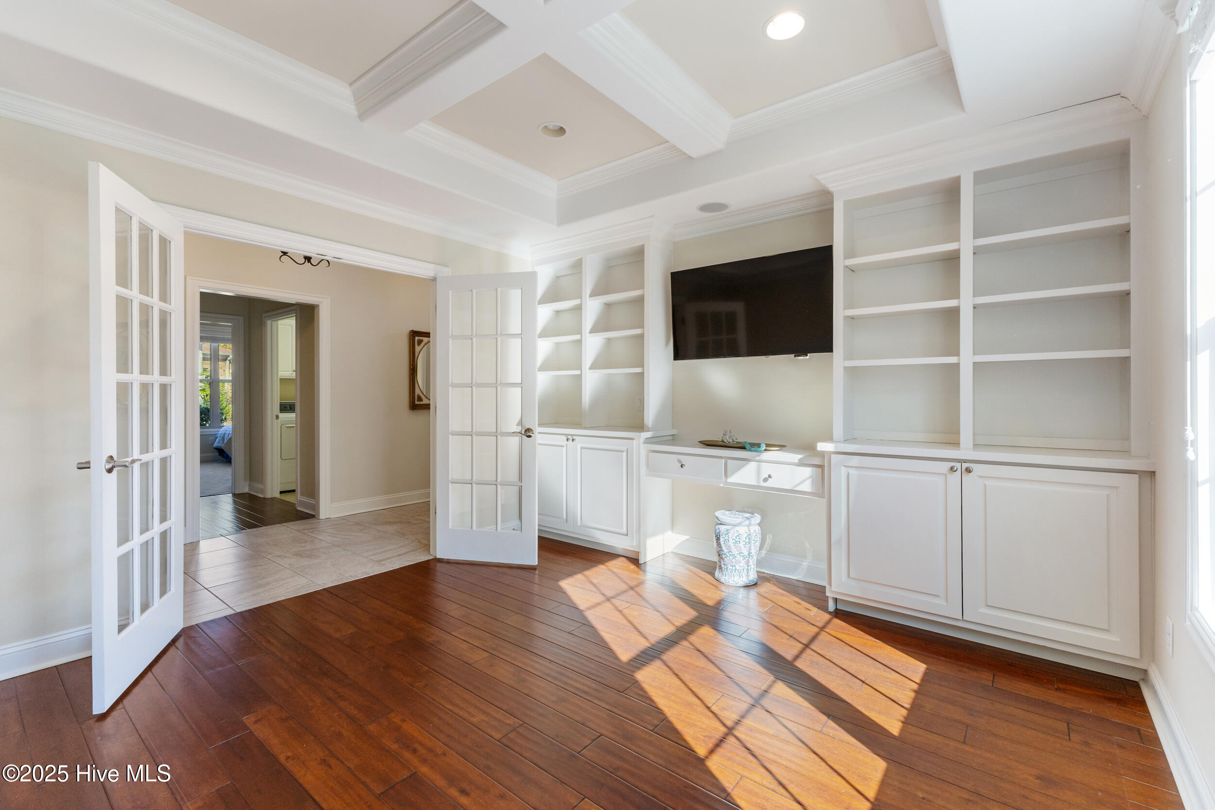 100539412 | Photo 23