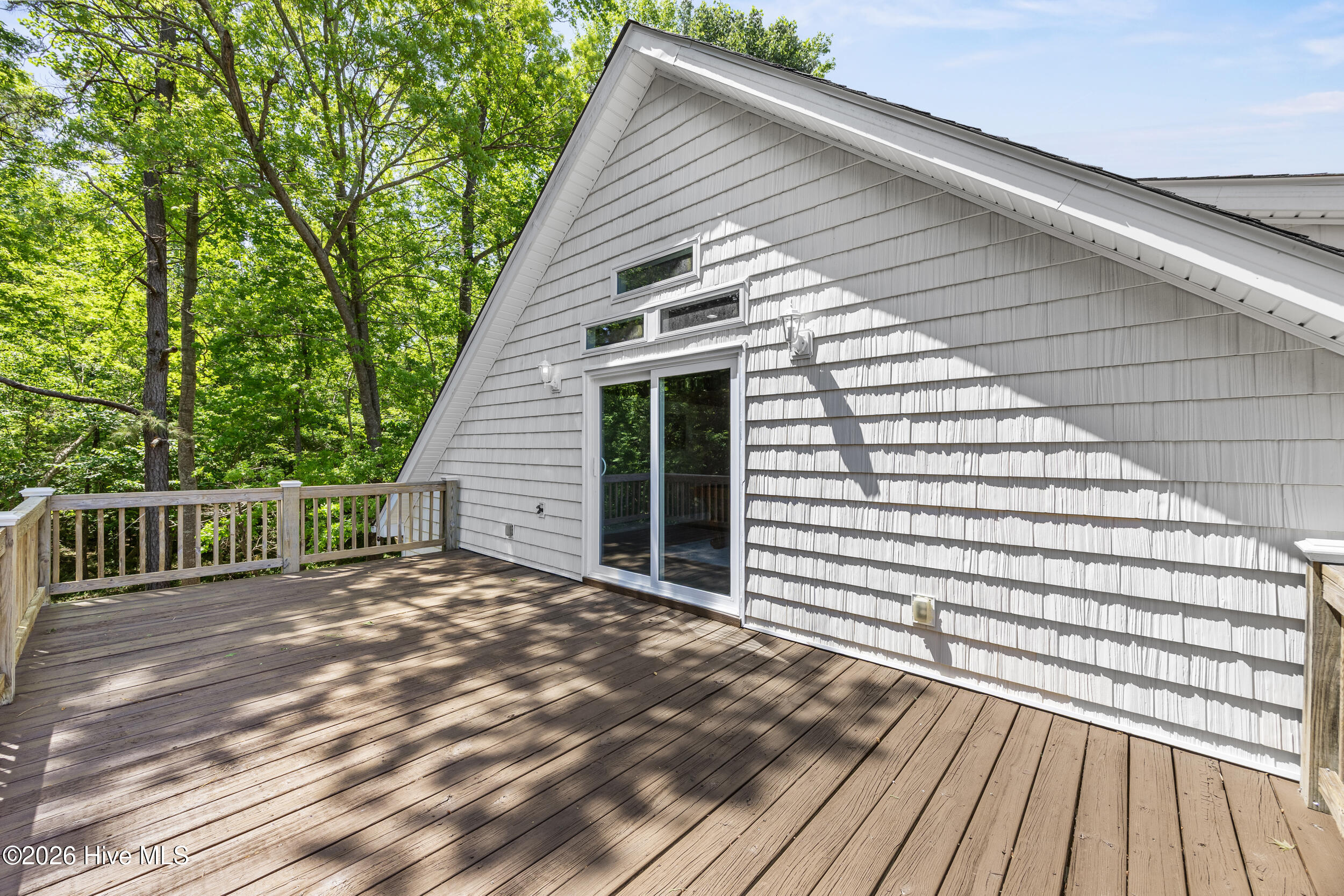 100569506 | Photo 46