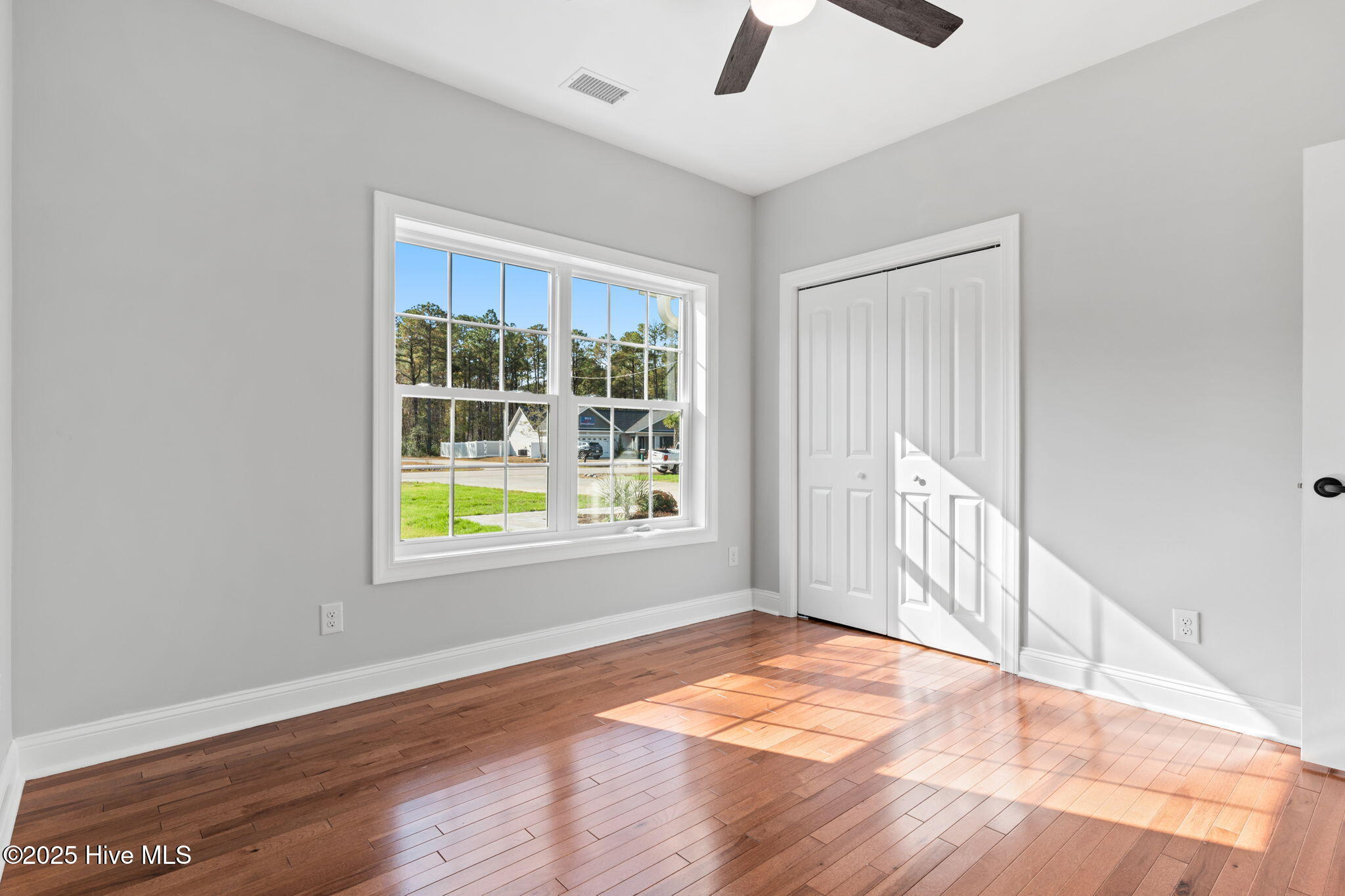 100543428 | Photo 30