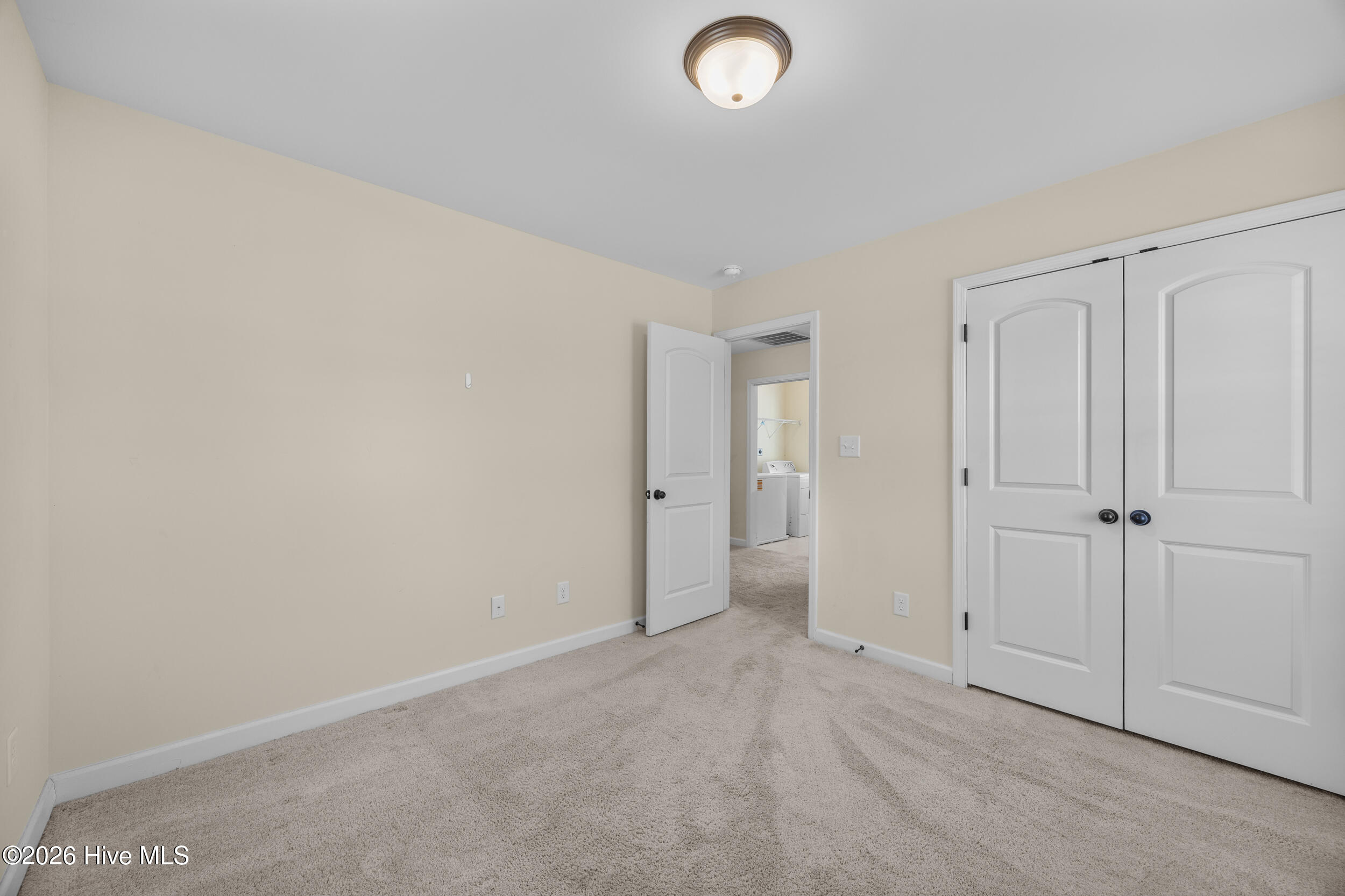 100553929 | Photo 34