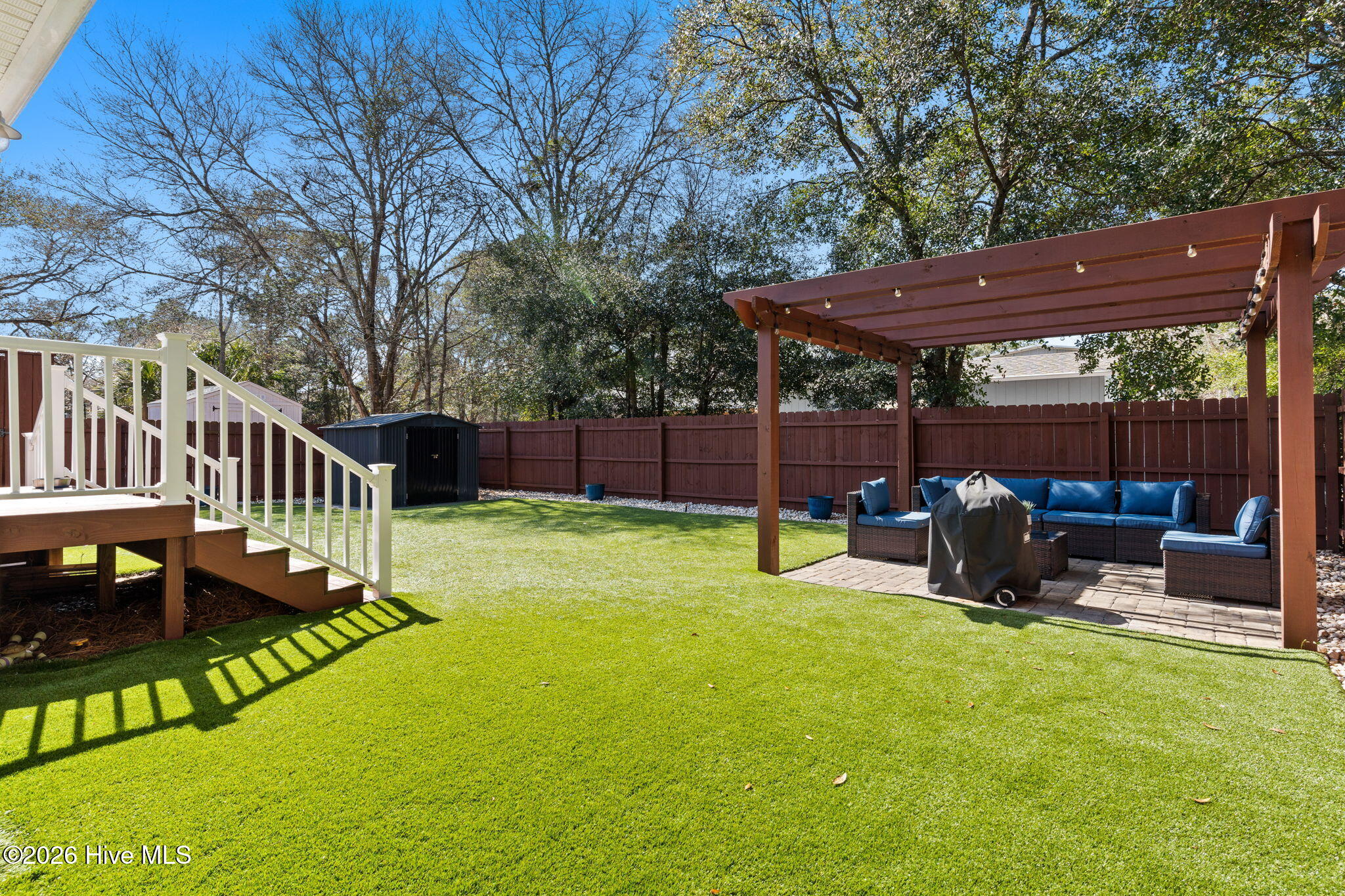 100559319 | Photo 33